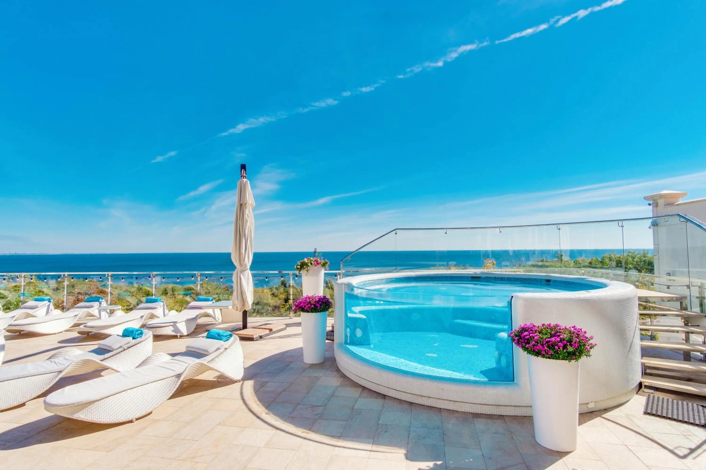 Restaurant/places to eat in Hotel Panorama De Luxe