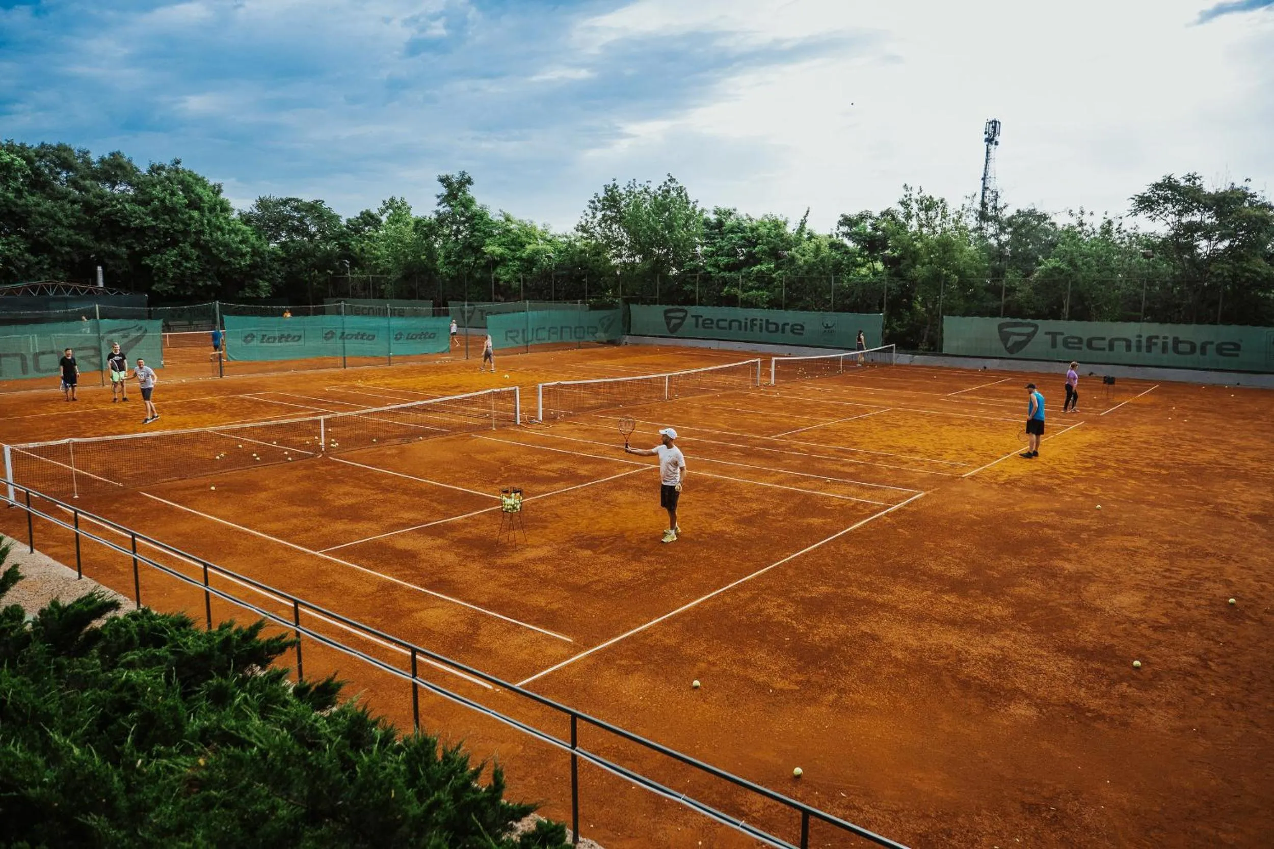 Tennis court in Hotel Panorama De Luxe