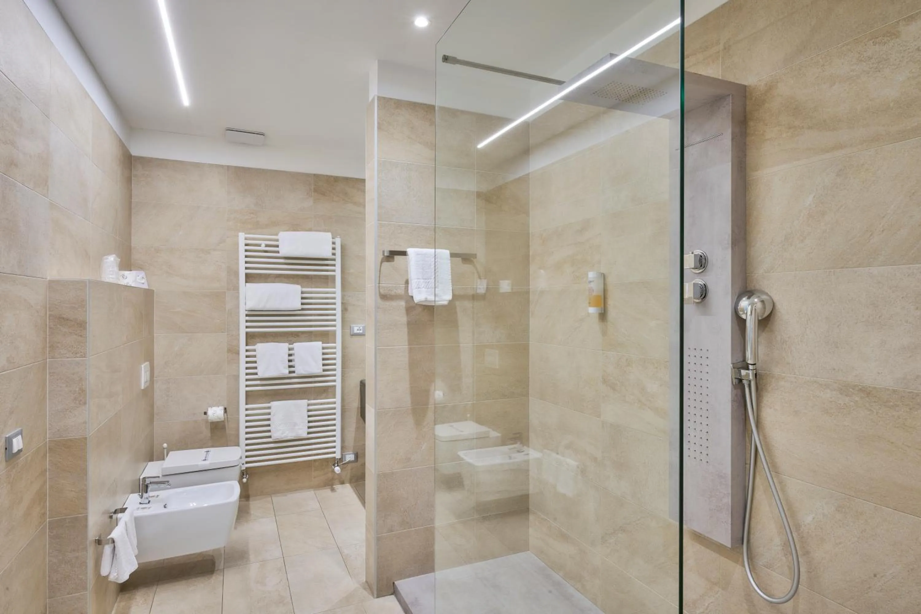 Bathroom in Hotel Tre Ville