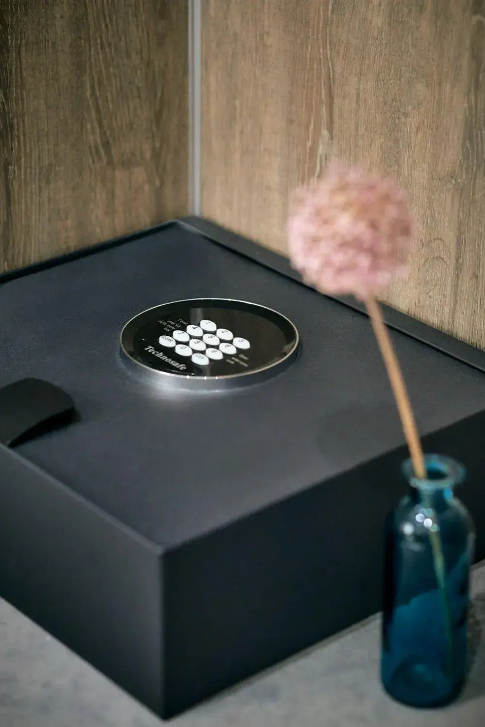 Budget Single Room with French Bed - single occupancy in Hotel Tre Ville Budget Single Room with French Bed - single occupancy in Hotel Tre Ville