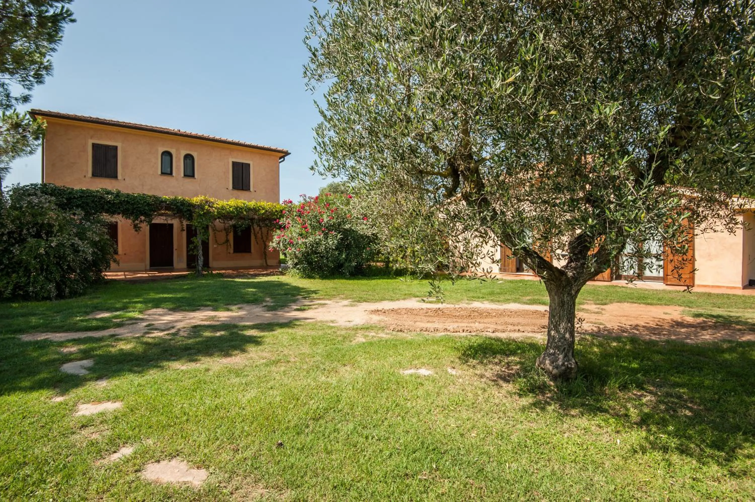 Property building in Tenuta Agricola dell'Uccellina
