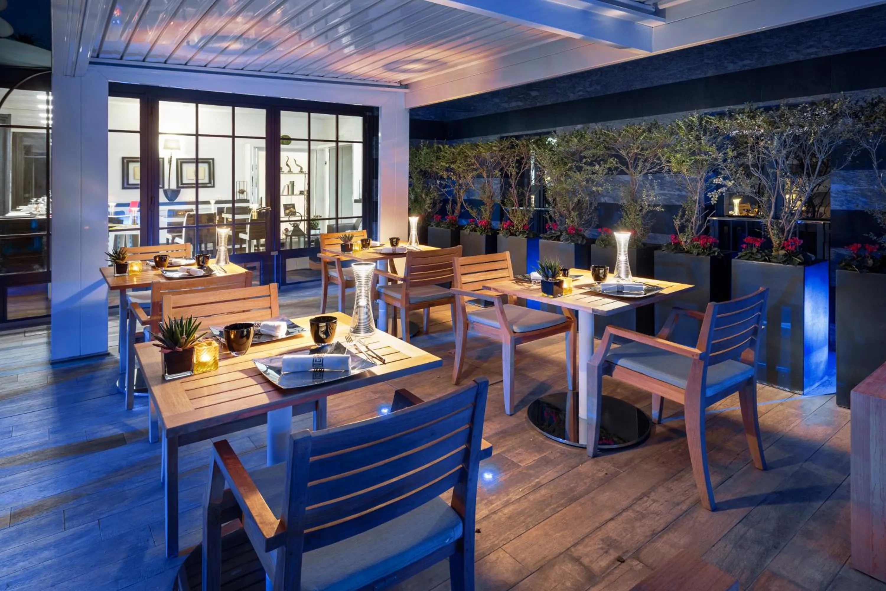 Patio in LHP Hotel River & SPA