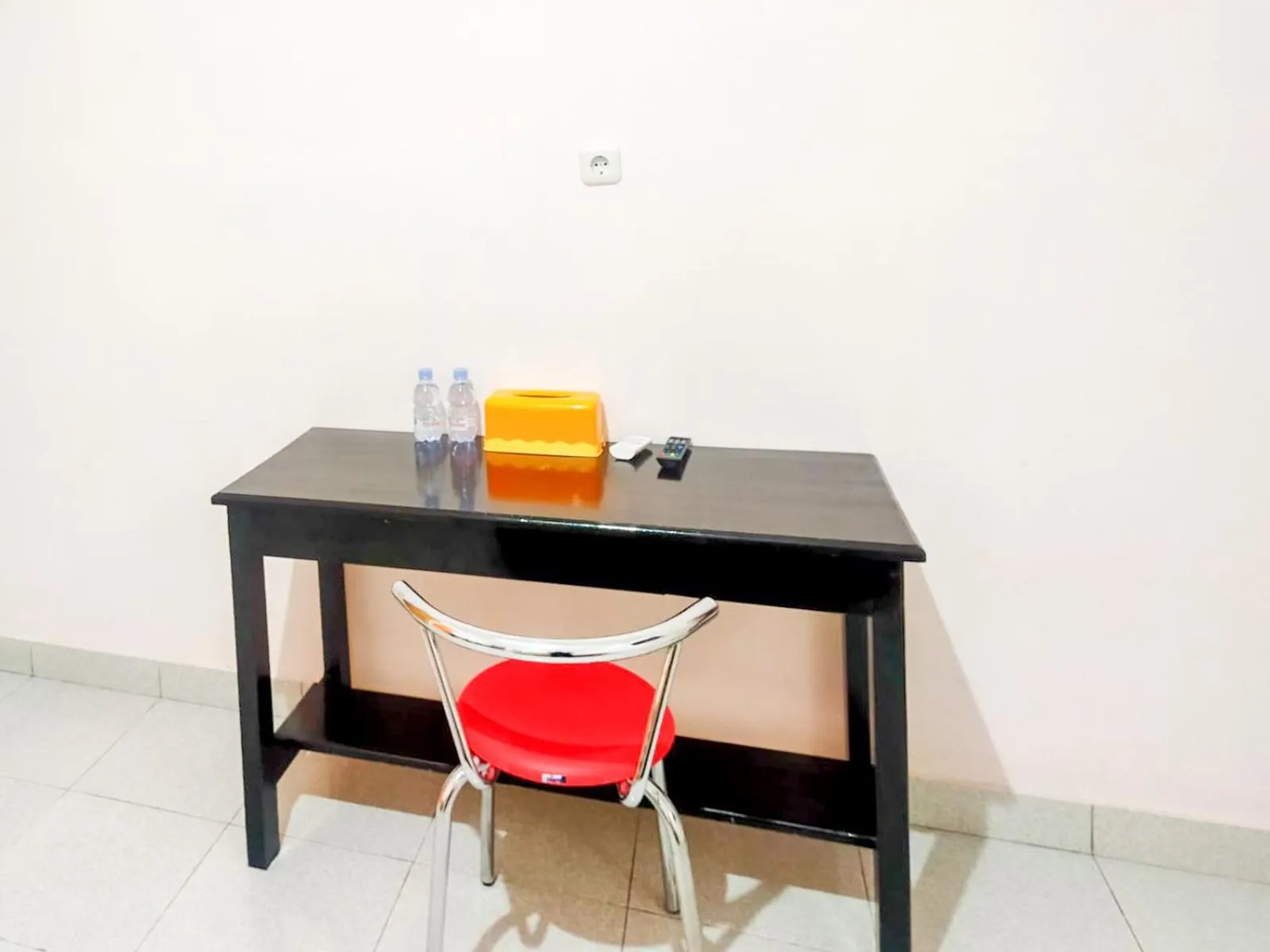 RedDoorz @ Makarios Hotel Poso