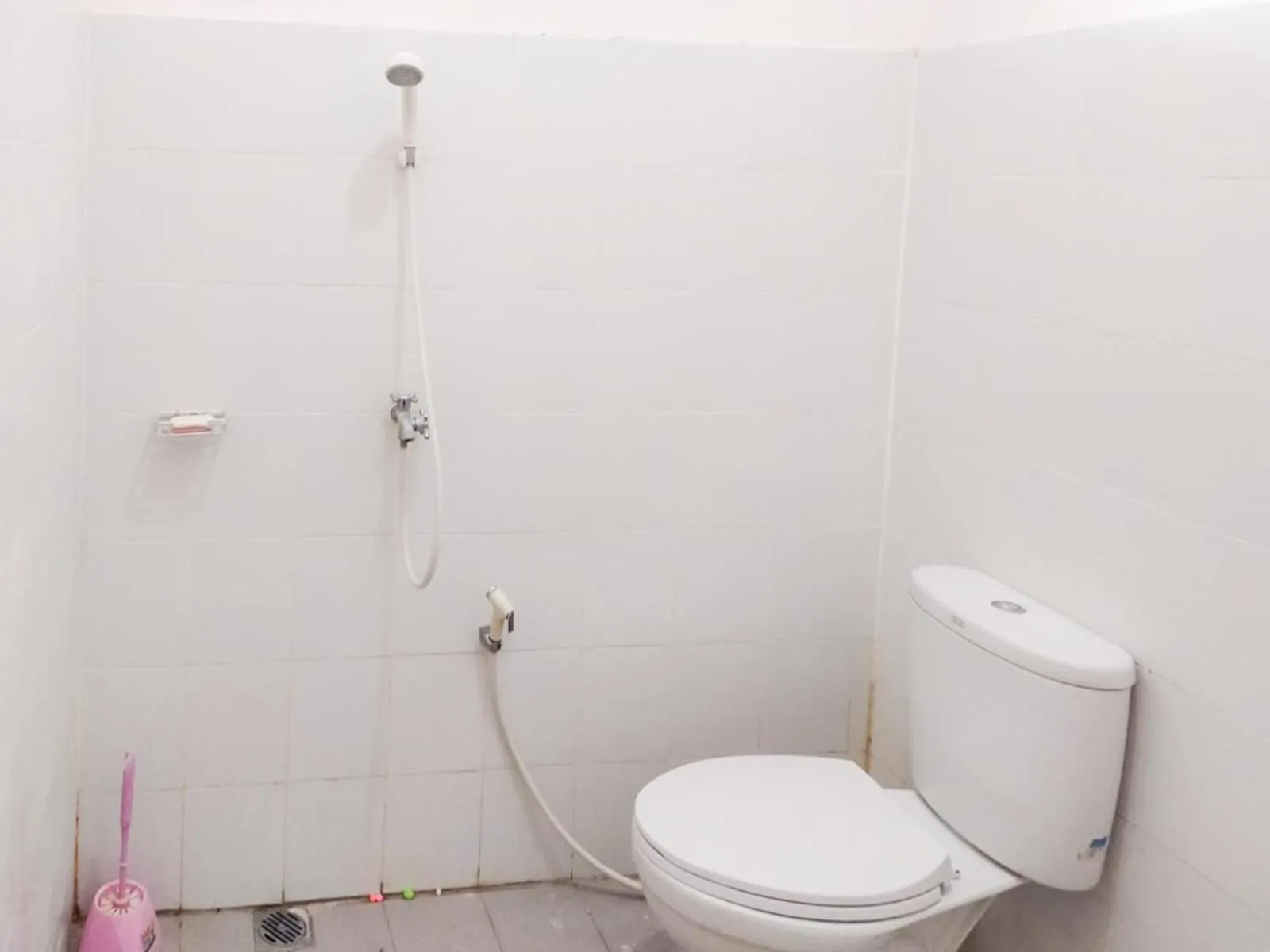 RedDoorz @ Makarios Hotel Poso