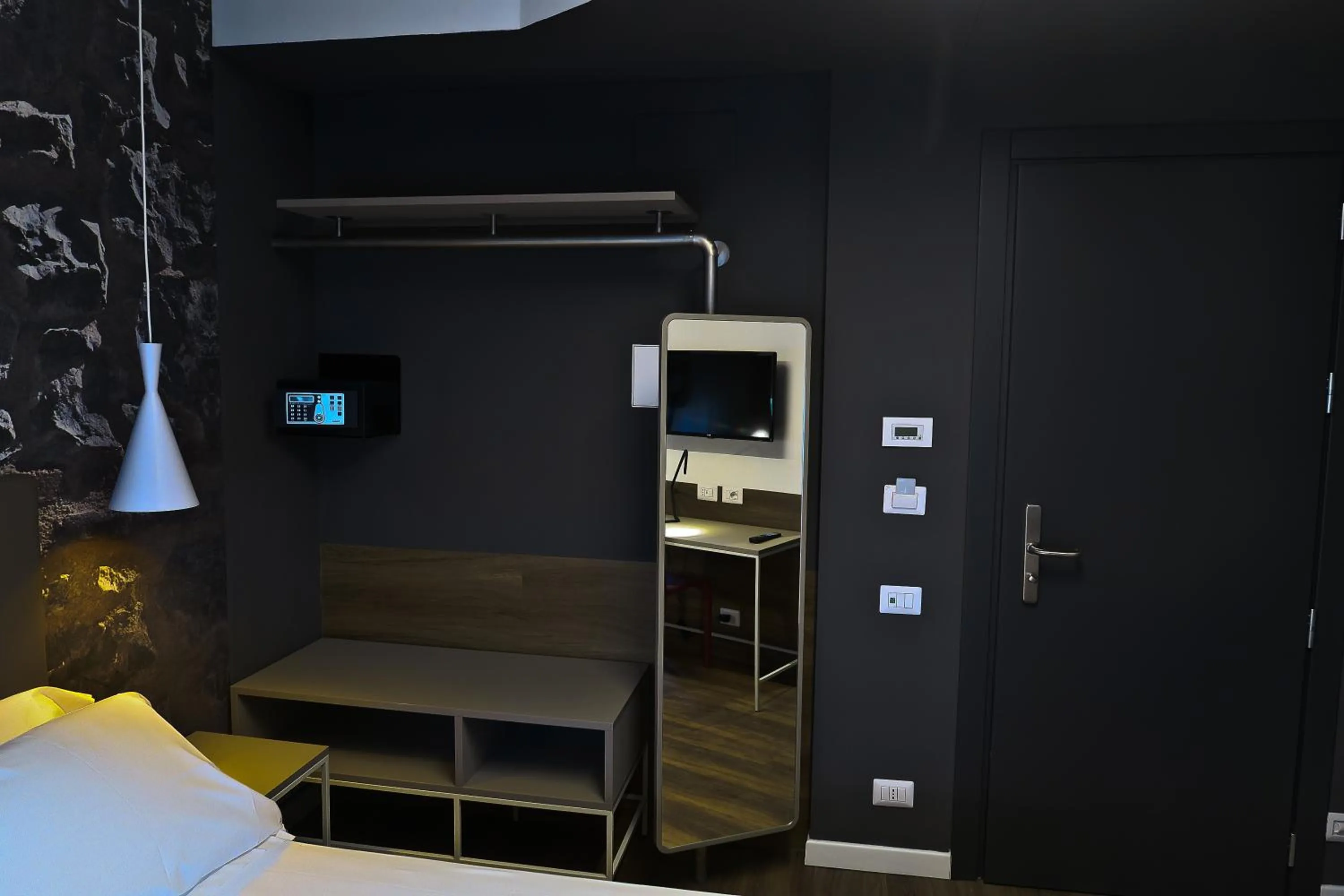 TV and multimedia, Bed in Best Western Hotel Corsi