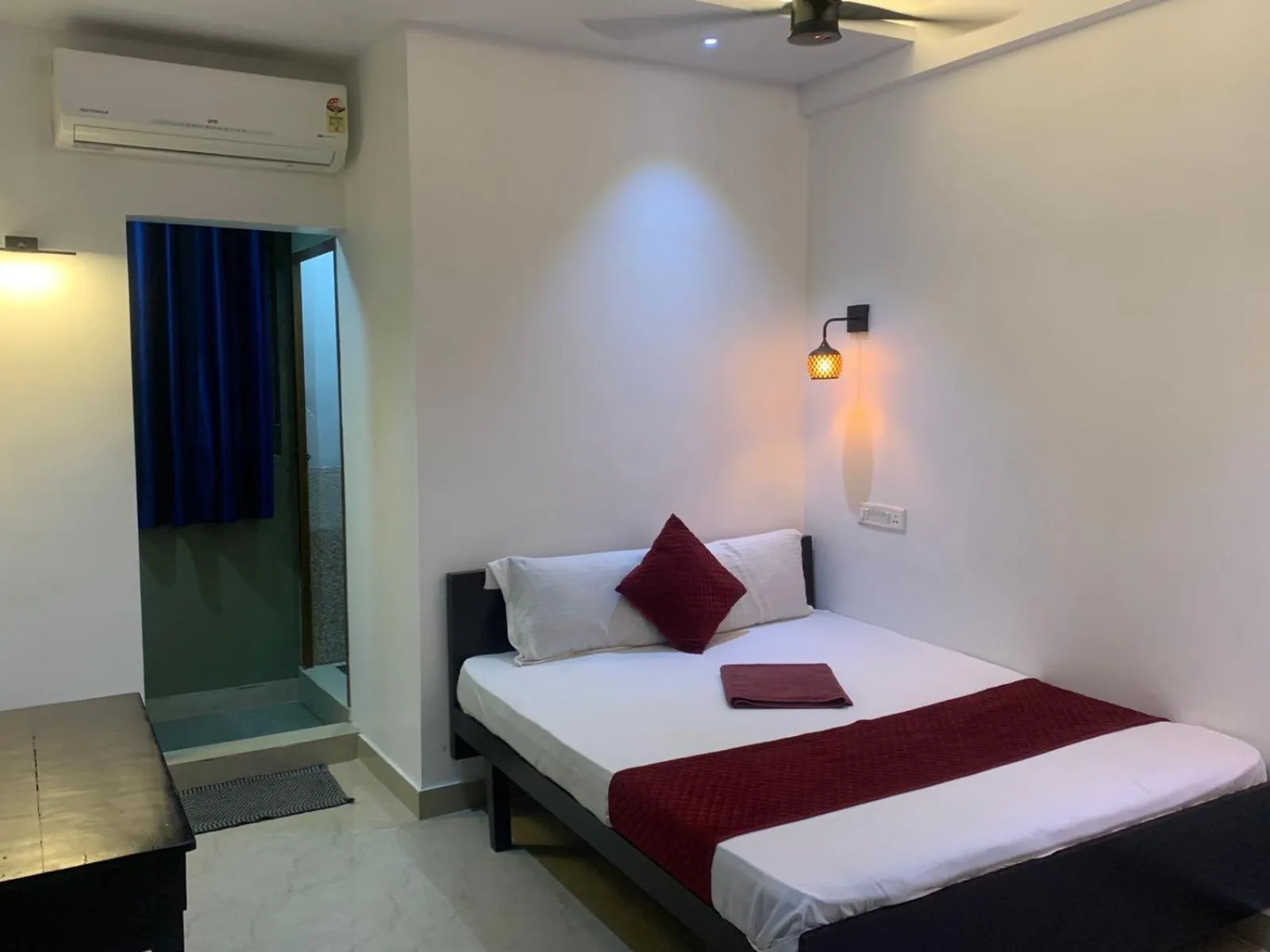 Bed in FAAZ Residency