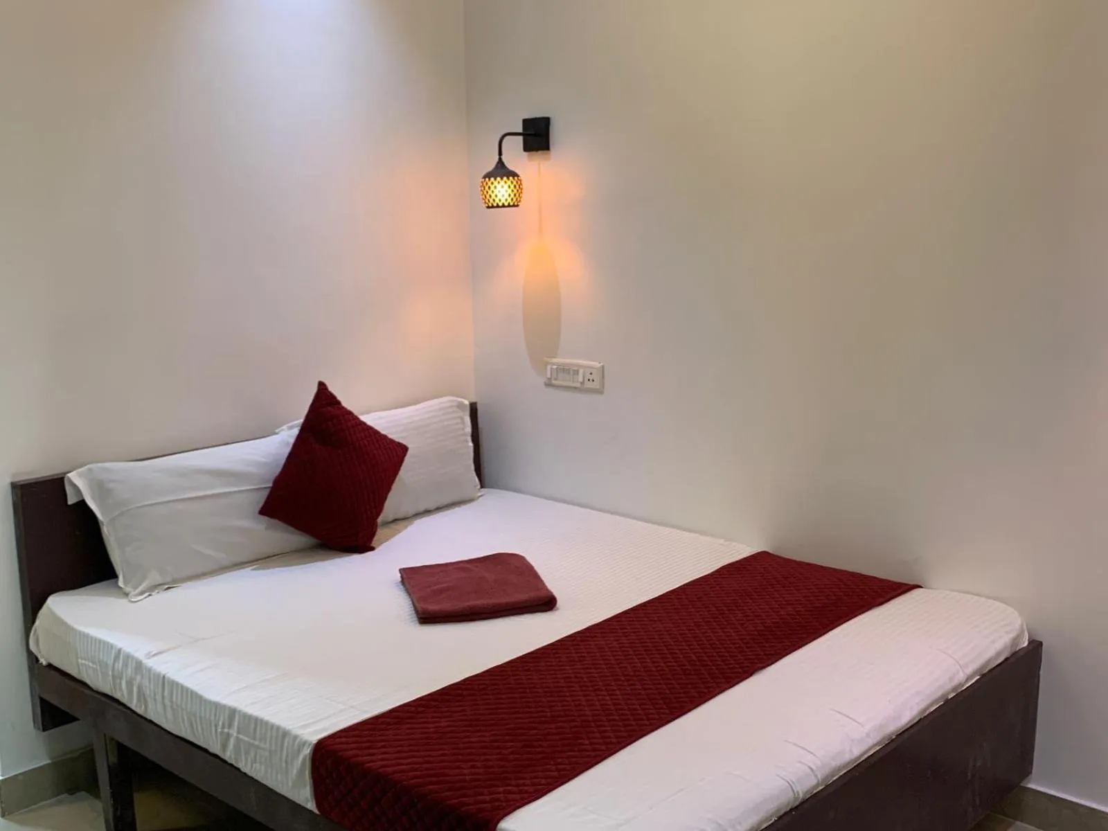 Bed in FAAZ Residency