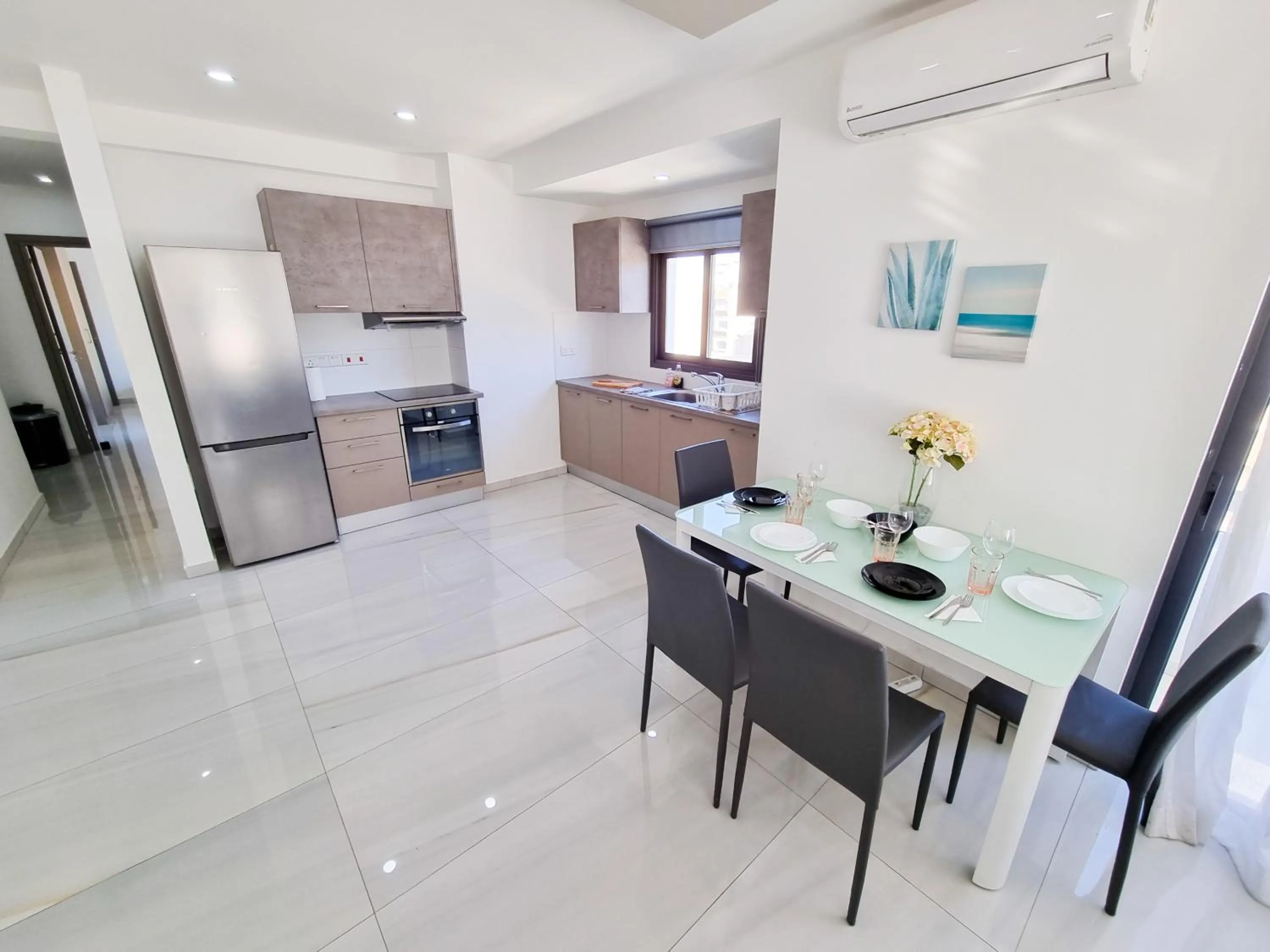 Kitchen or kitchenette in Sea La Vie Seaview Apartment