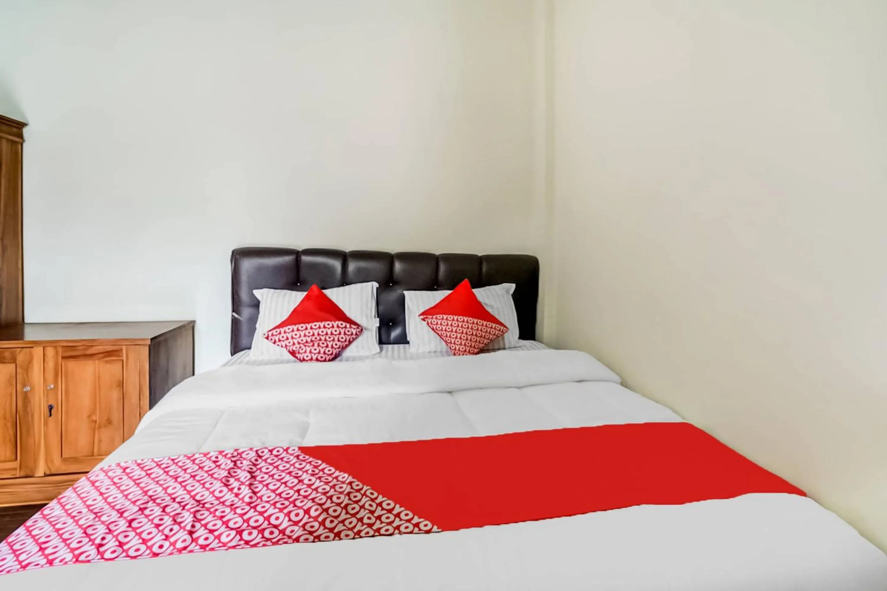 Bedroom in OYO Life 91160 Wisma Srijaya Syariah