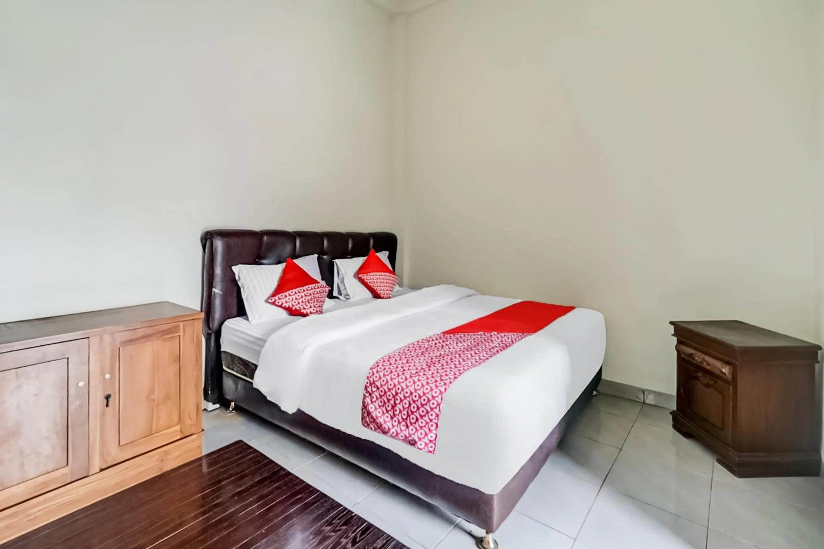 Bedroom in OYO Life 91160 Wisma Srijaya Syariah
