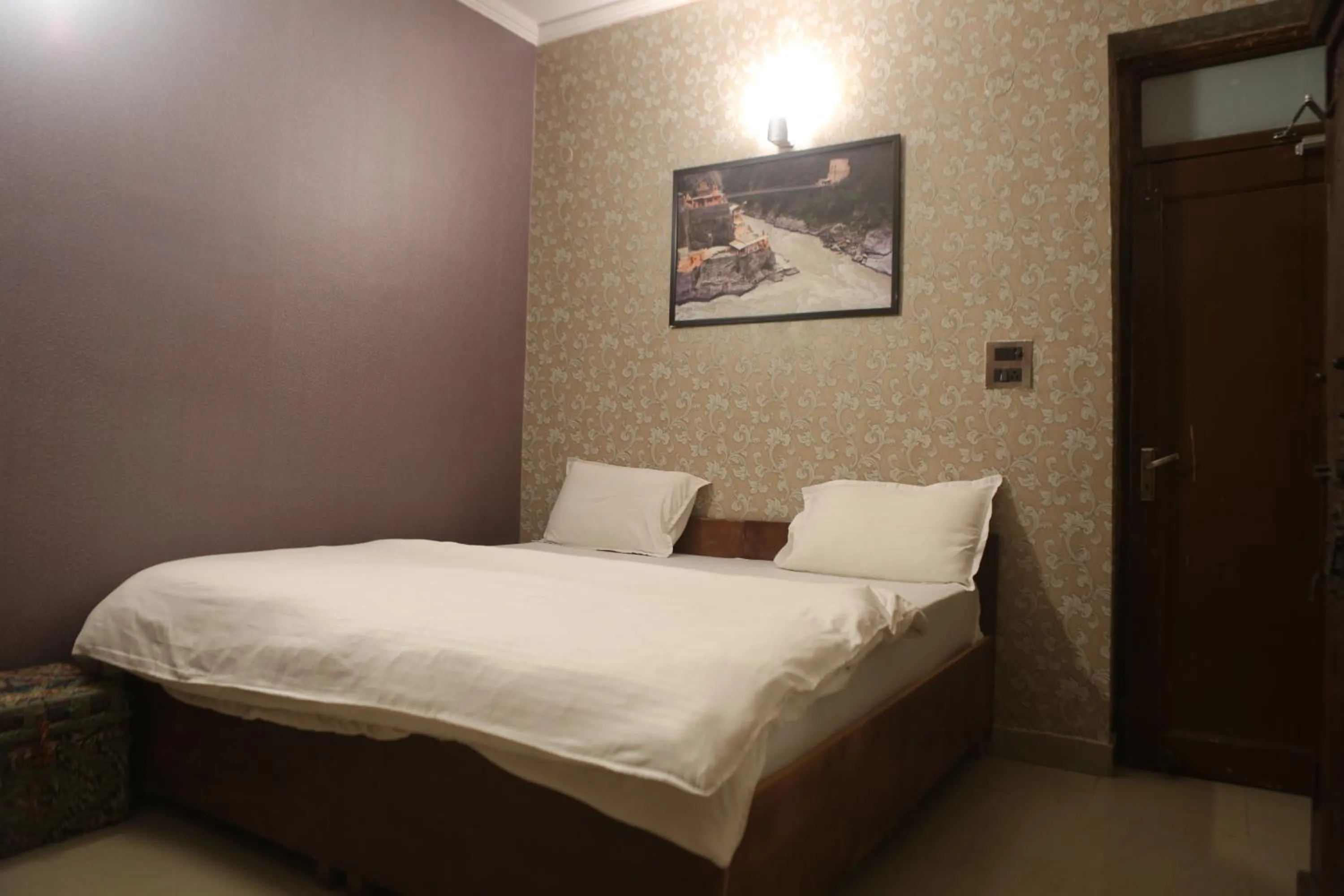 Bed in Vedic Dham Ganga