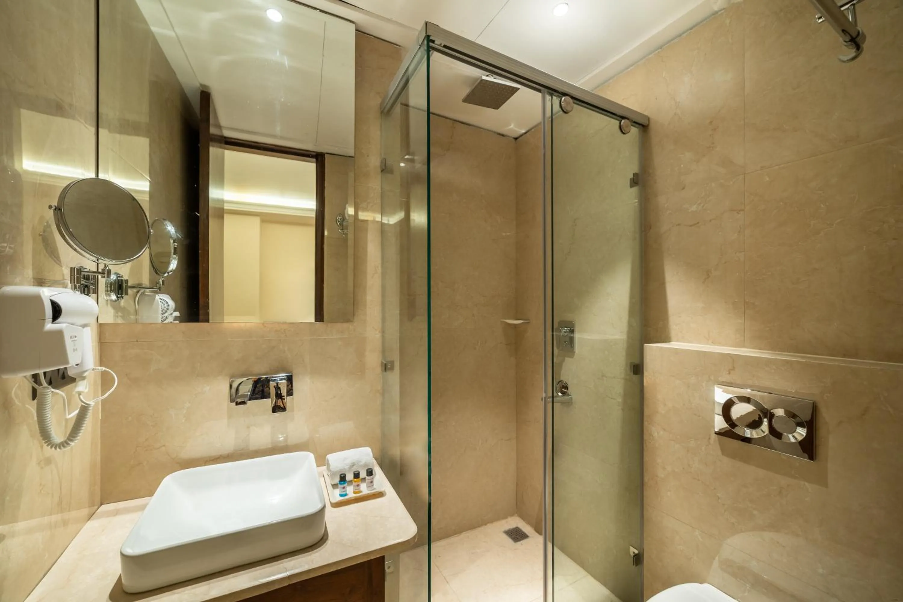 Shower in Country Inn Hall of Heritage, Amritsar