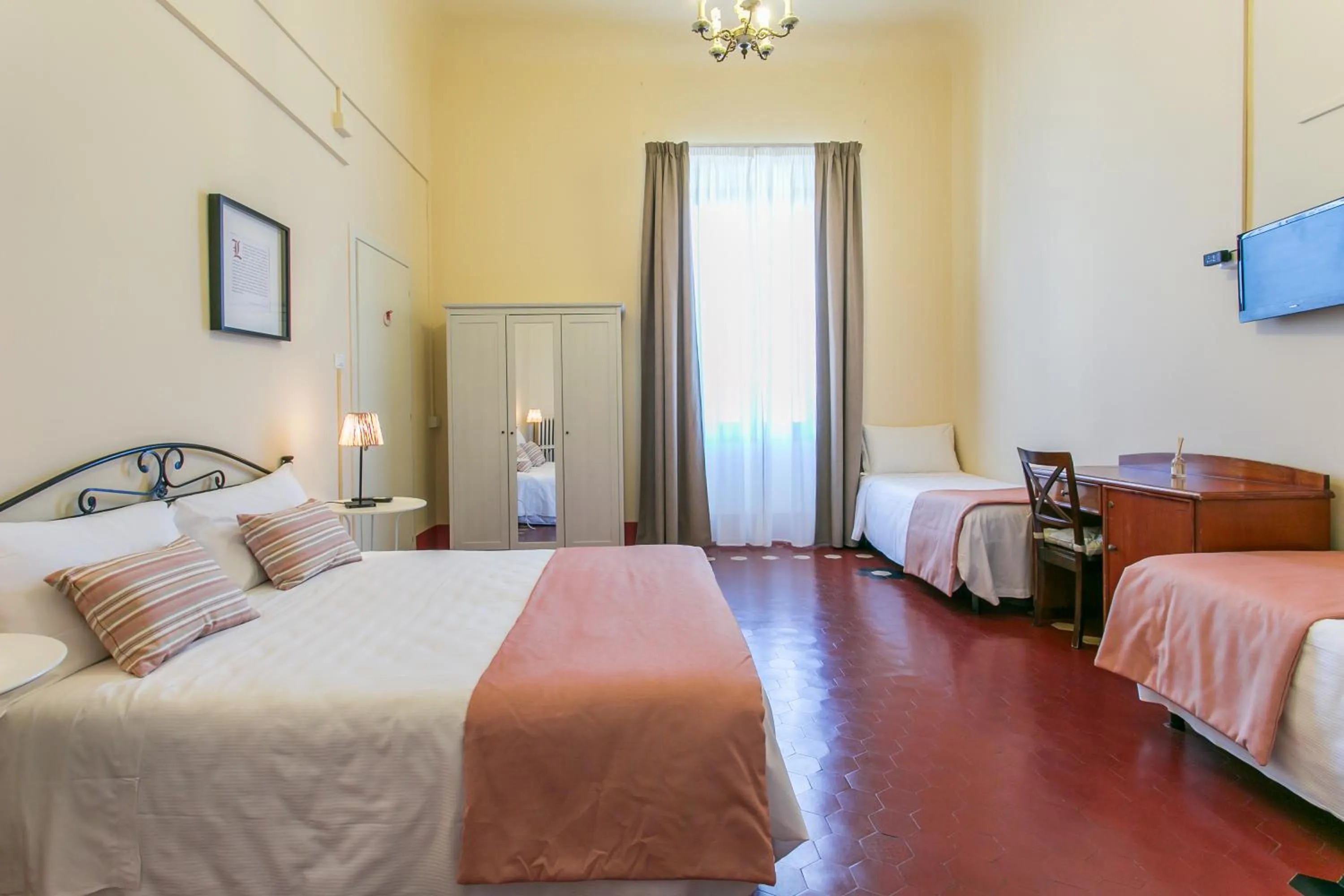 Photo of the whole room, Bed in Hotel d'Azeglio Firenze