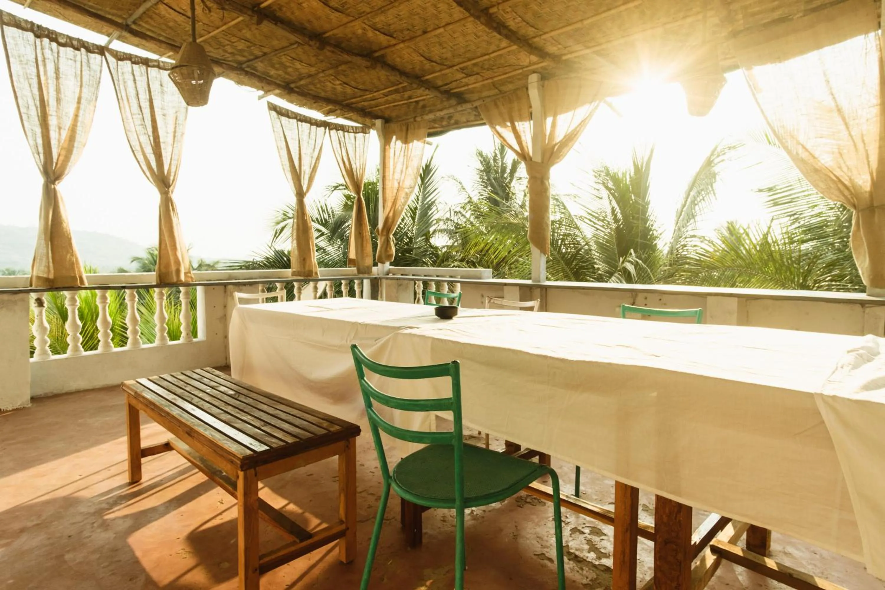 Dining area in Tranquilo Arambol