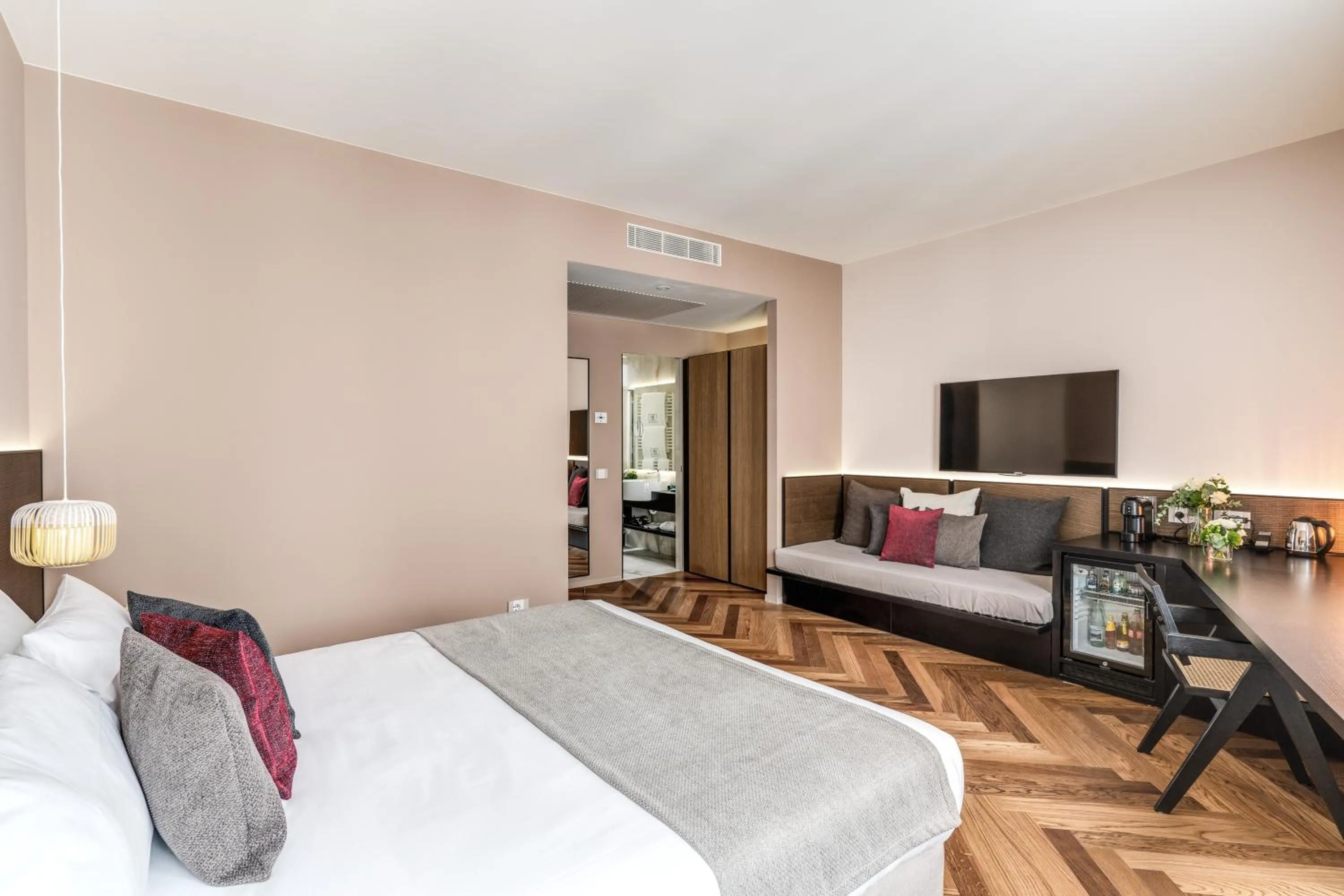 Bedroom, Bed in Plinius Lifestyle Hotel Lake Como