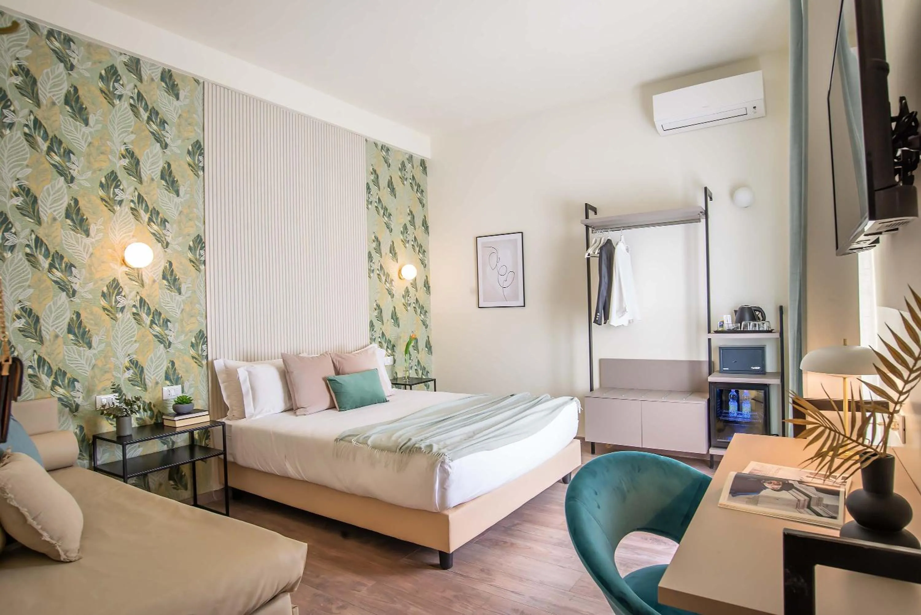 Photo of the whole room, Bed in 94Rooms Vatican Guest House- Scipioni