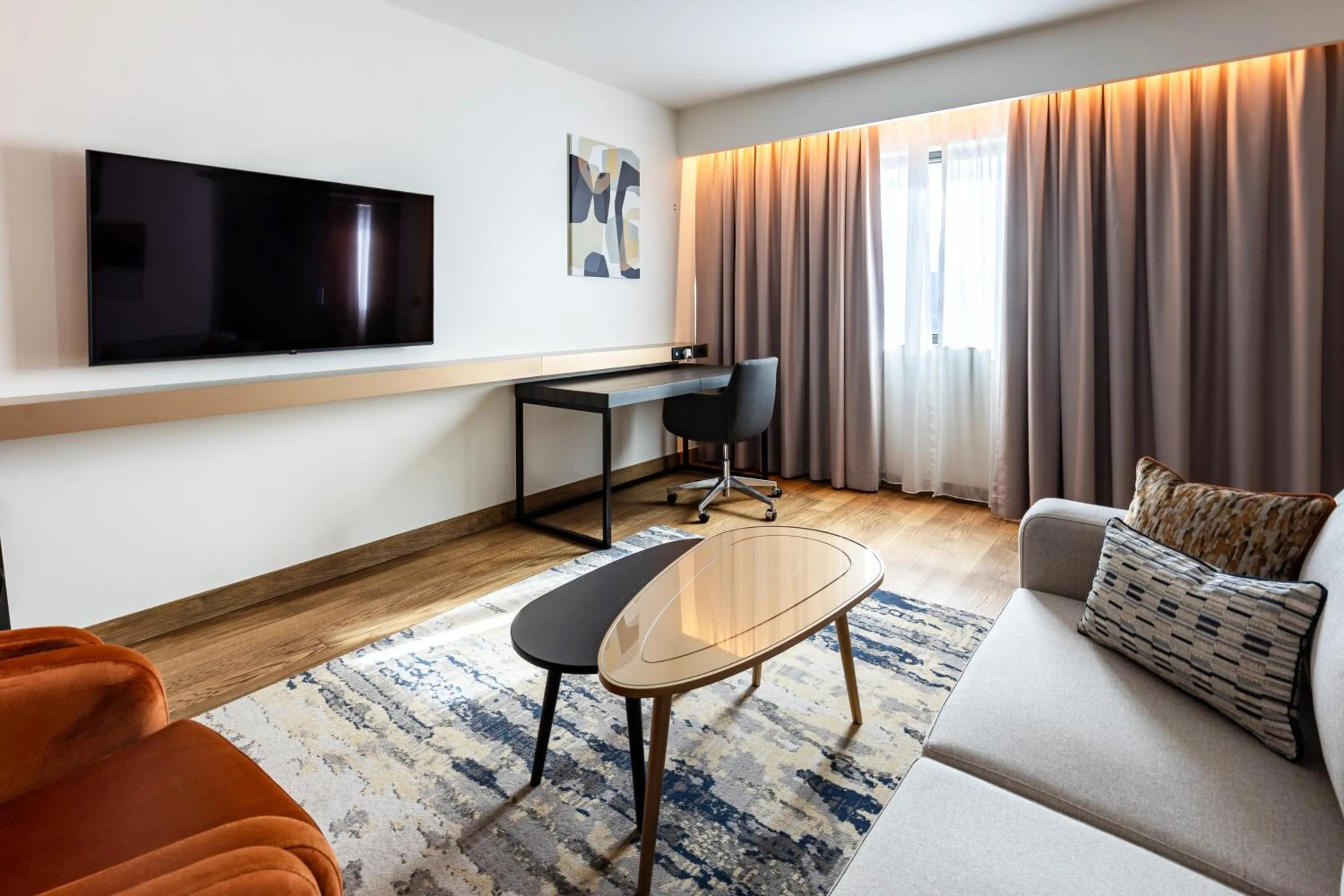 Living room in Crowne Plaza Belgrade by IHG