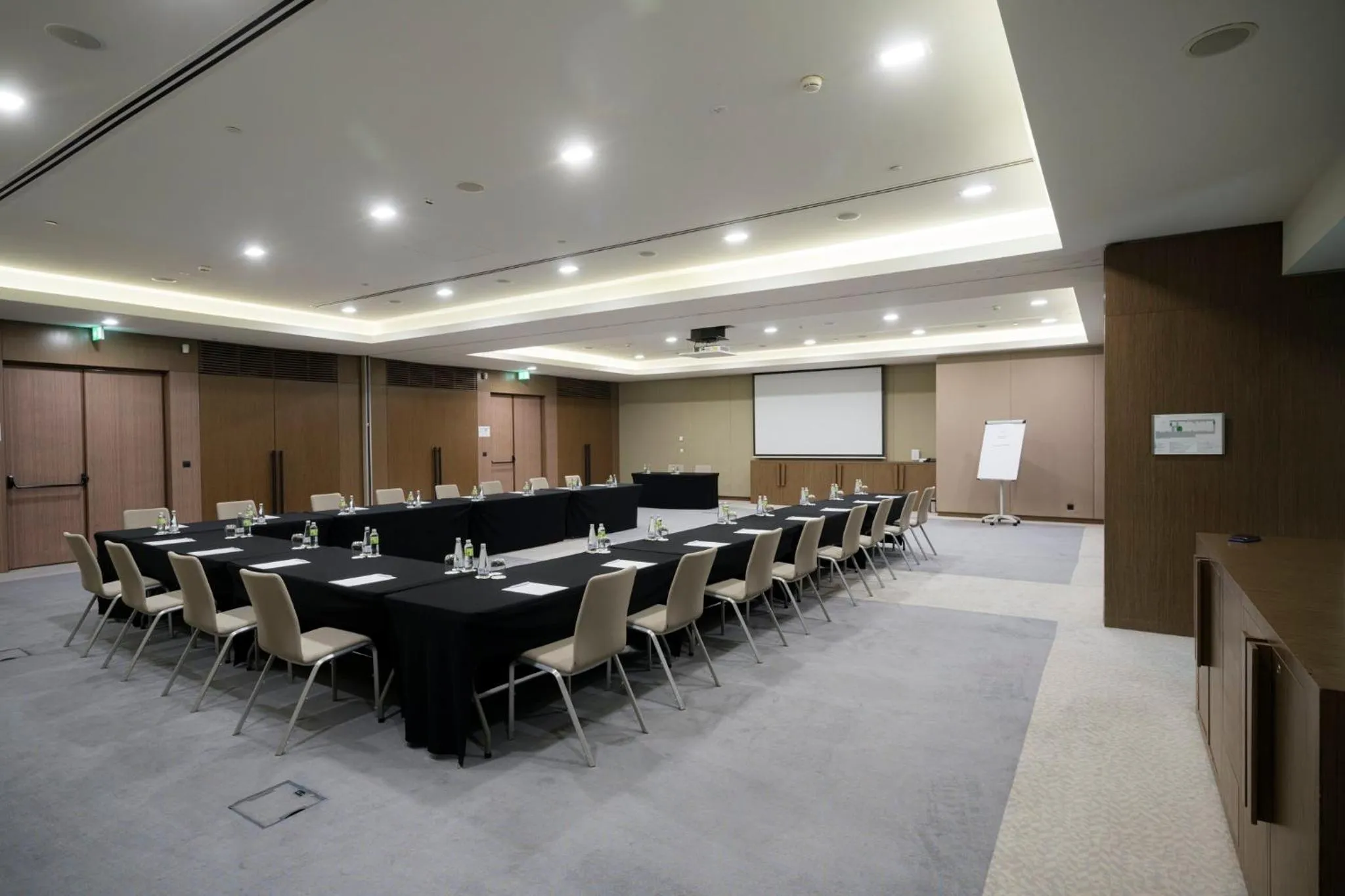 Meeting/conference room in Crowne Plaza Belgrade by IHG