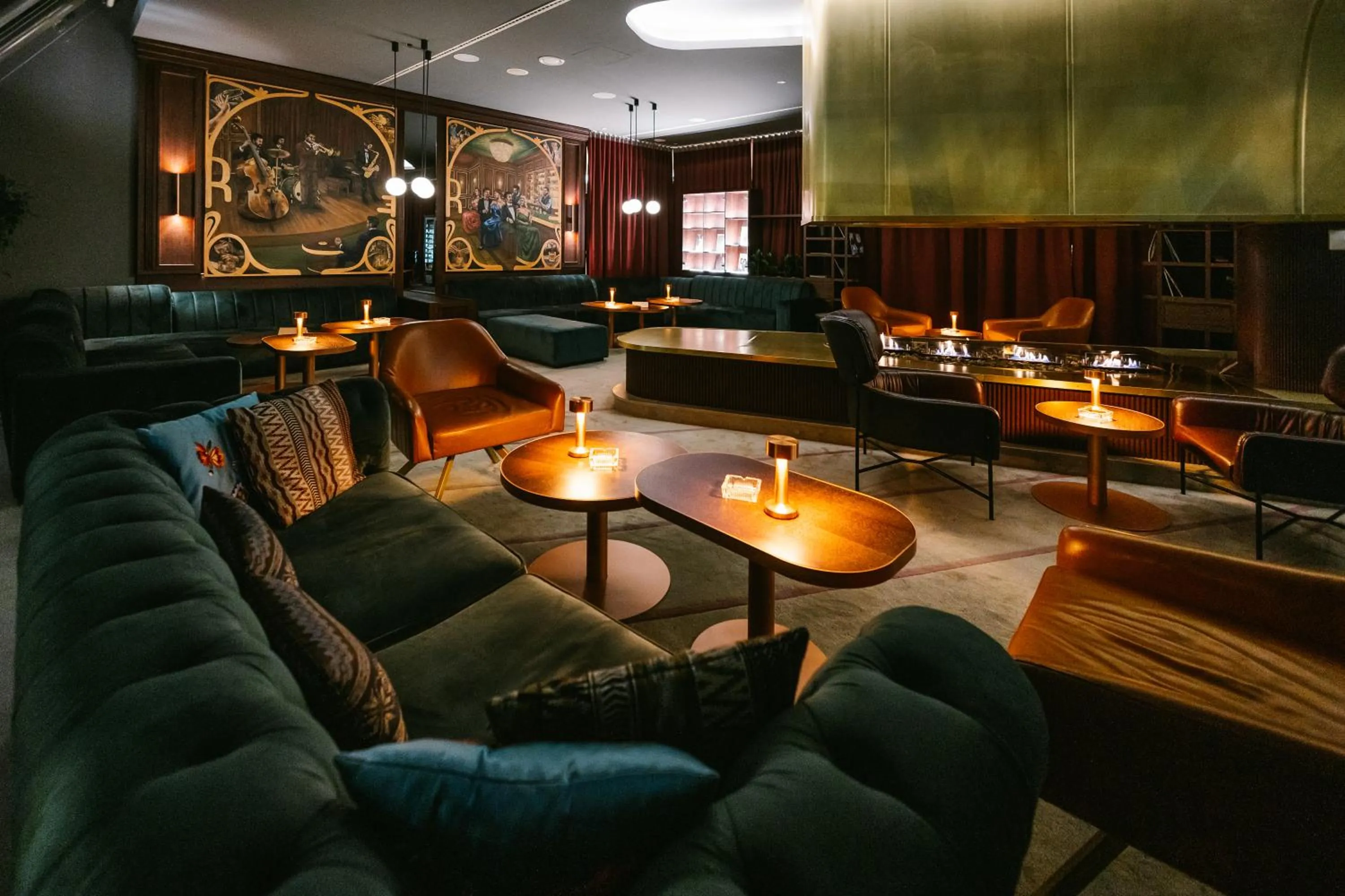 Restaurant/places to eat in Crowne Plaza Belgrade by IHG