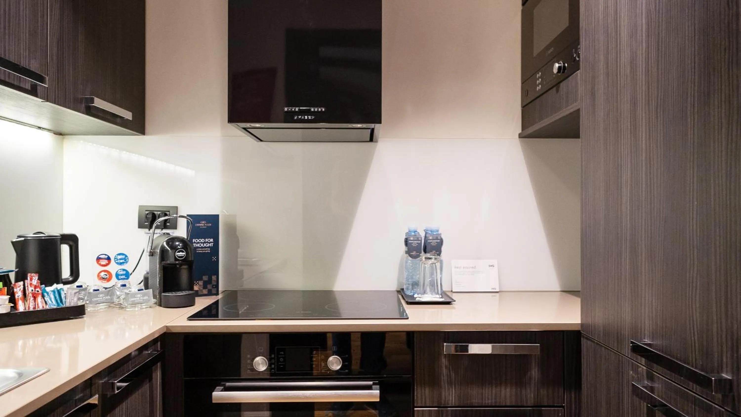 Photo of the whole room in Crowne Plaza Belgrade by IHG