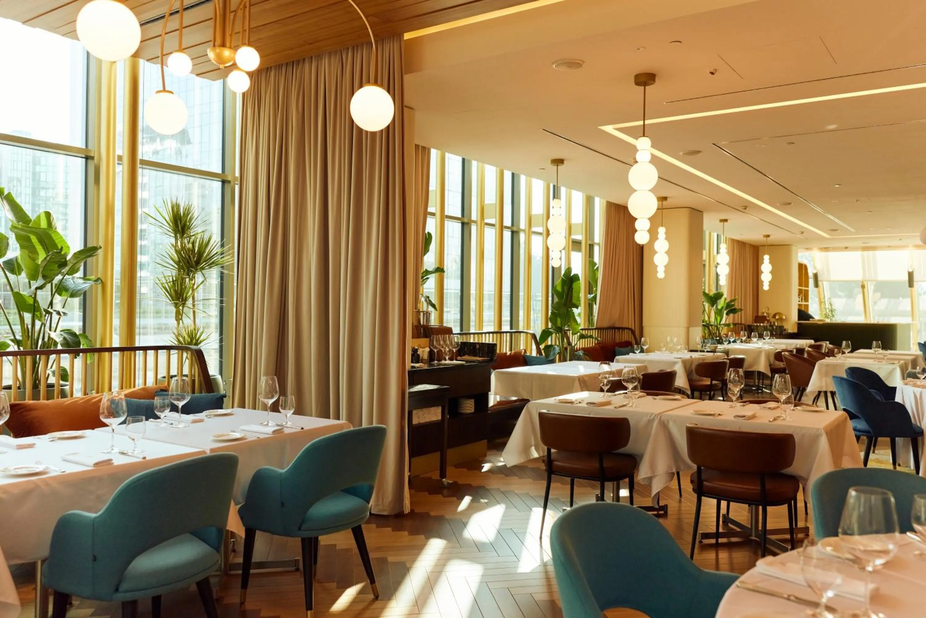 Restaurant/places to eat in Crowne Plaza Belgrade by IHG