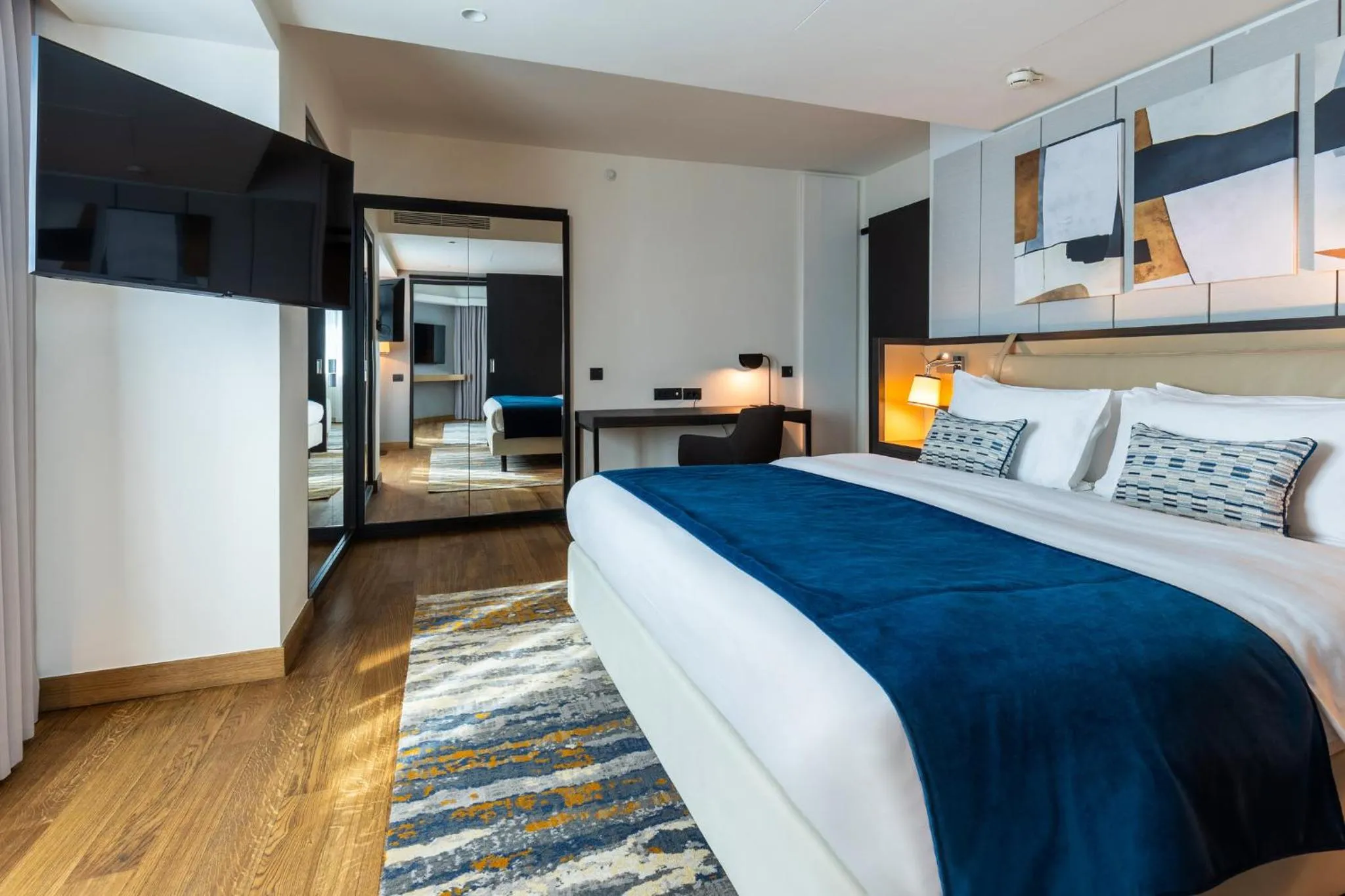 Bedroom, Bed in Crowne Plaza Belgrade by IHG