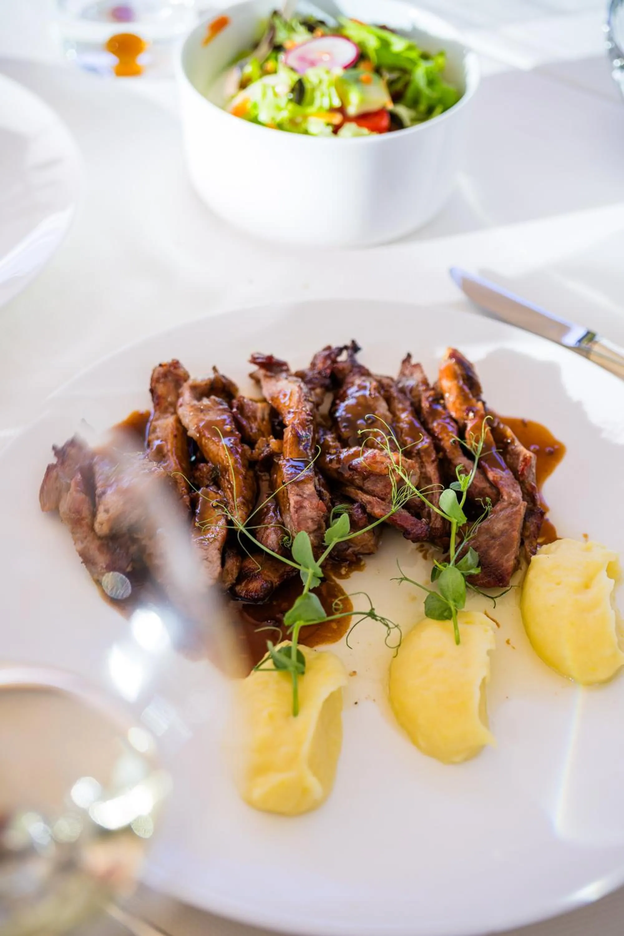 Restaurant/places to eat in Crowne Plaza Belgrade by IHG