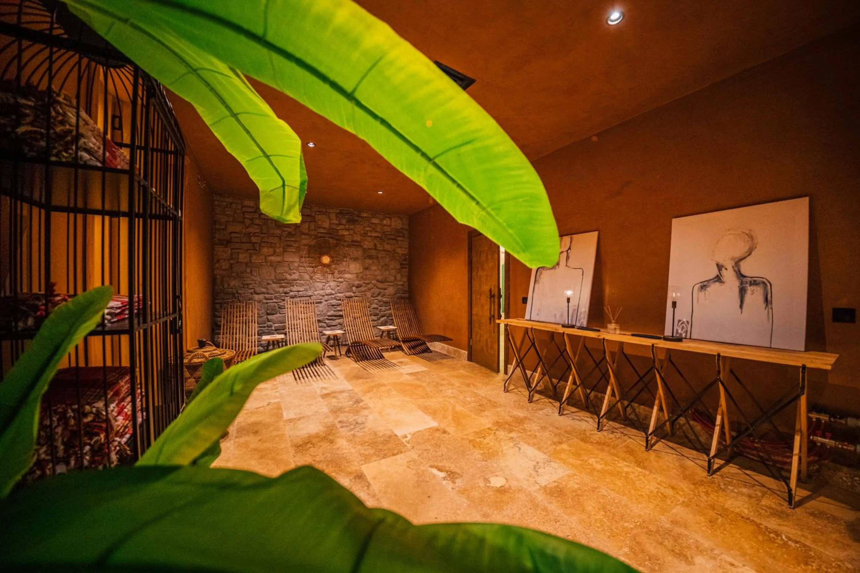 Spa and wellness centre/facilities in The Remote Hotel