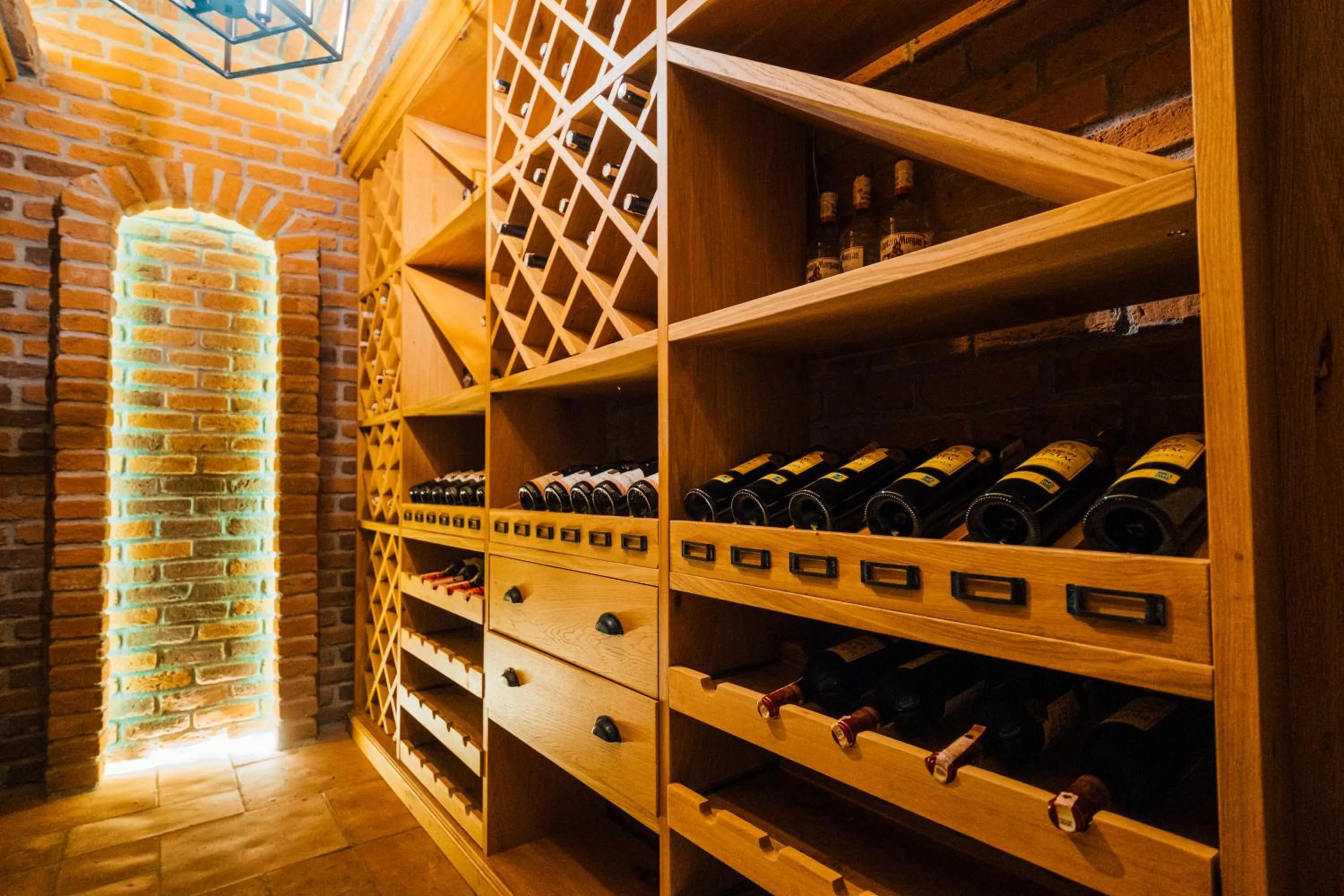 Restaurant/places to eat in The Remote Hotel