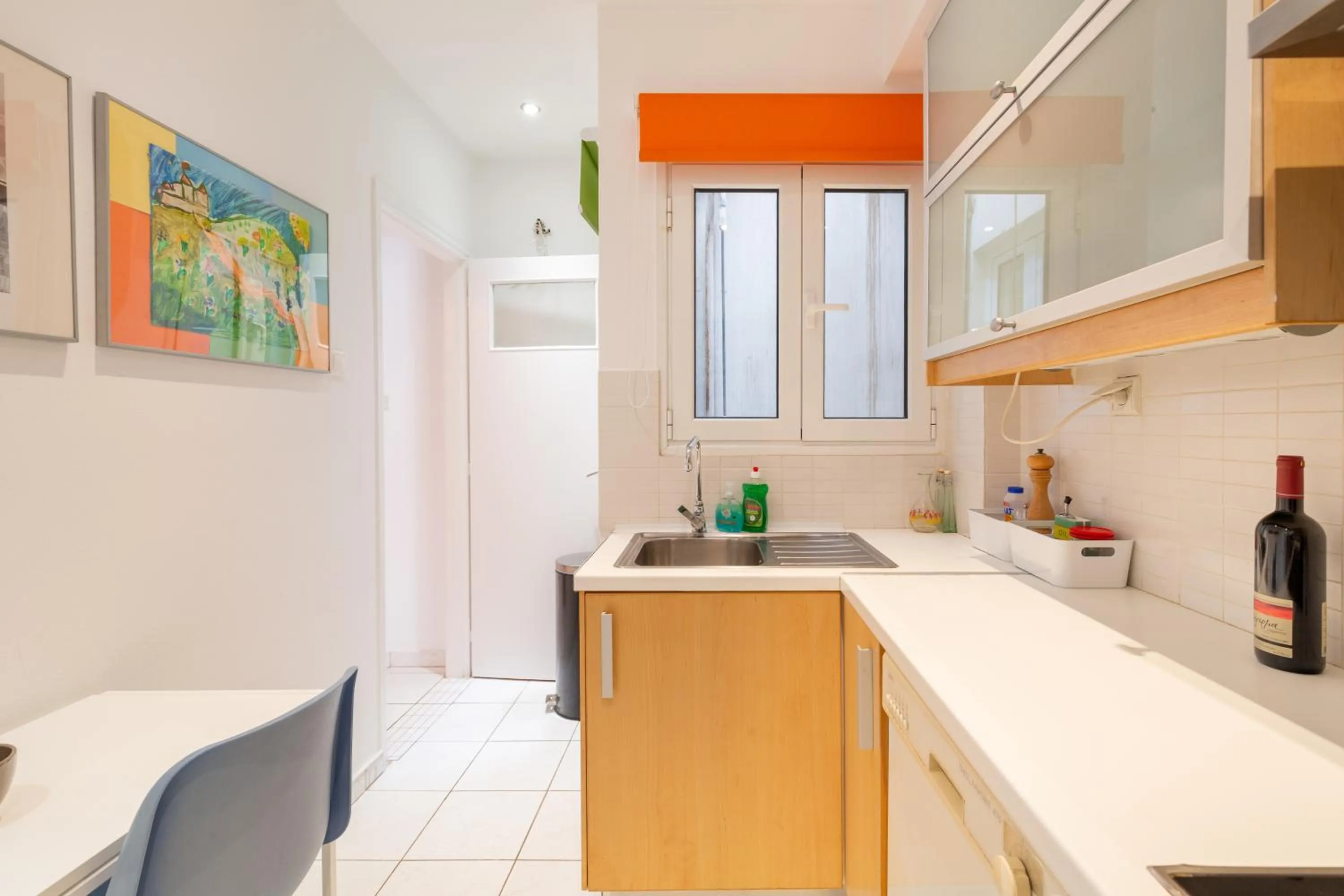 Kitchen or kitchenette in Vibrant in Pangrati by Athenian Homes