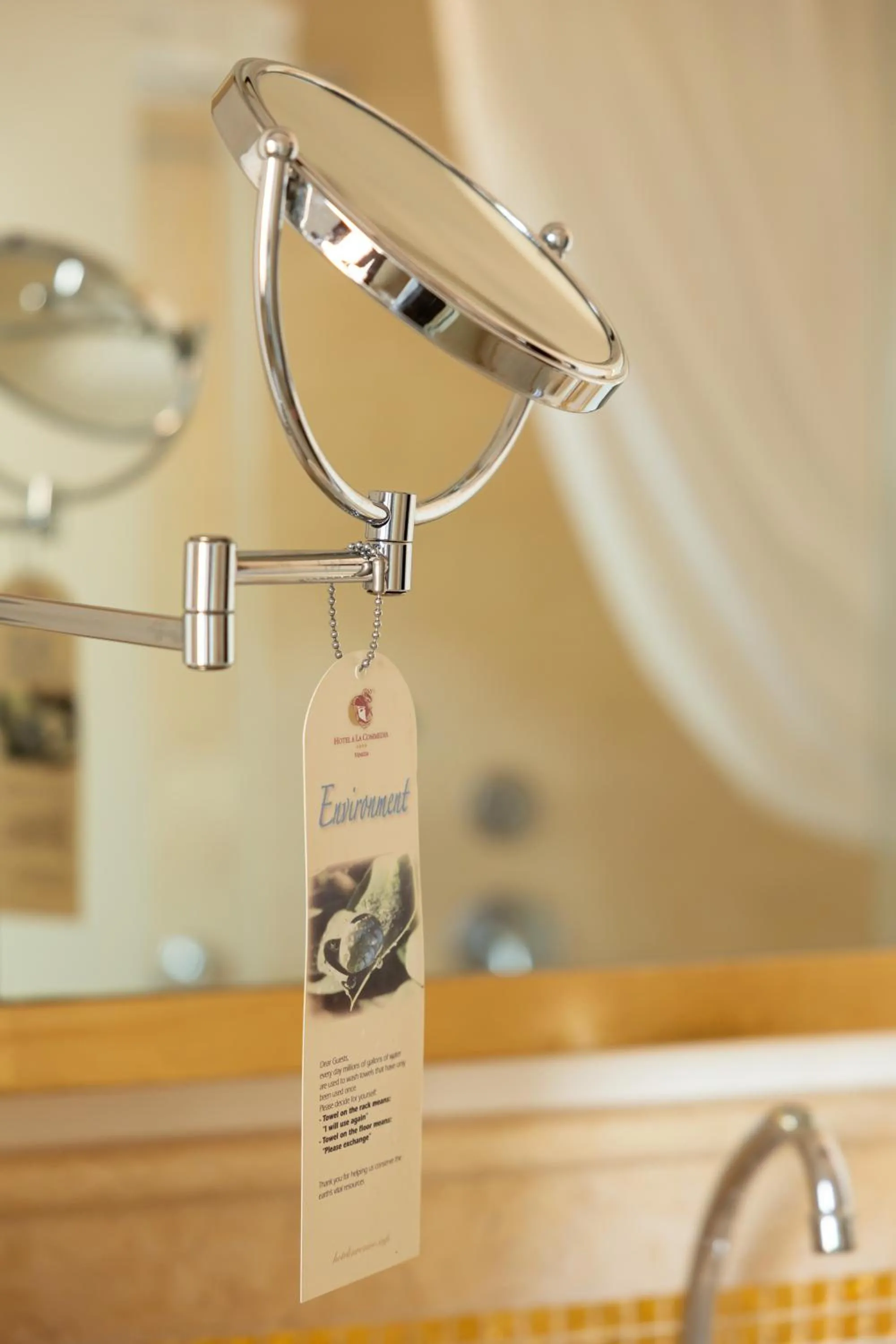 Bathroom in Hotel A La Commedia