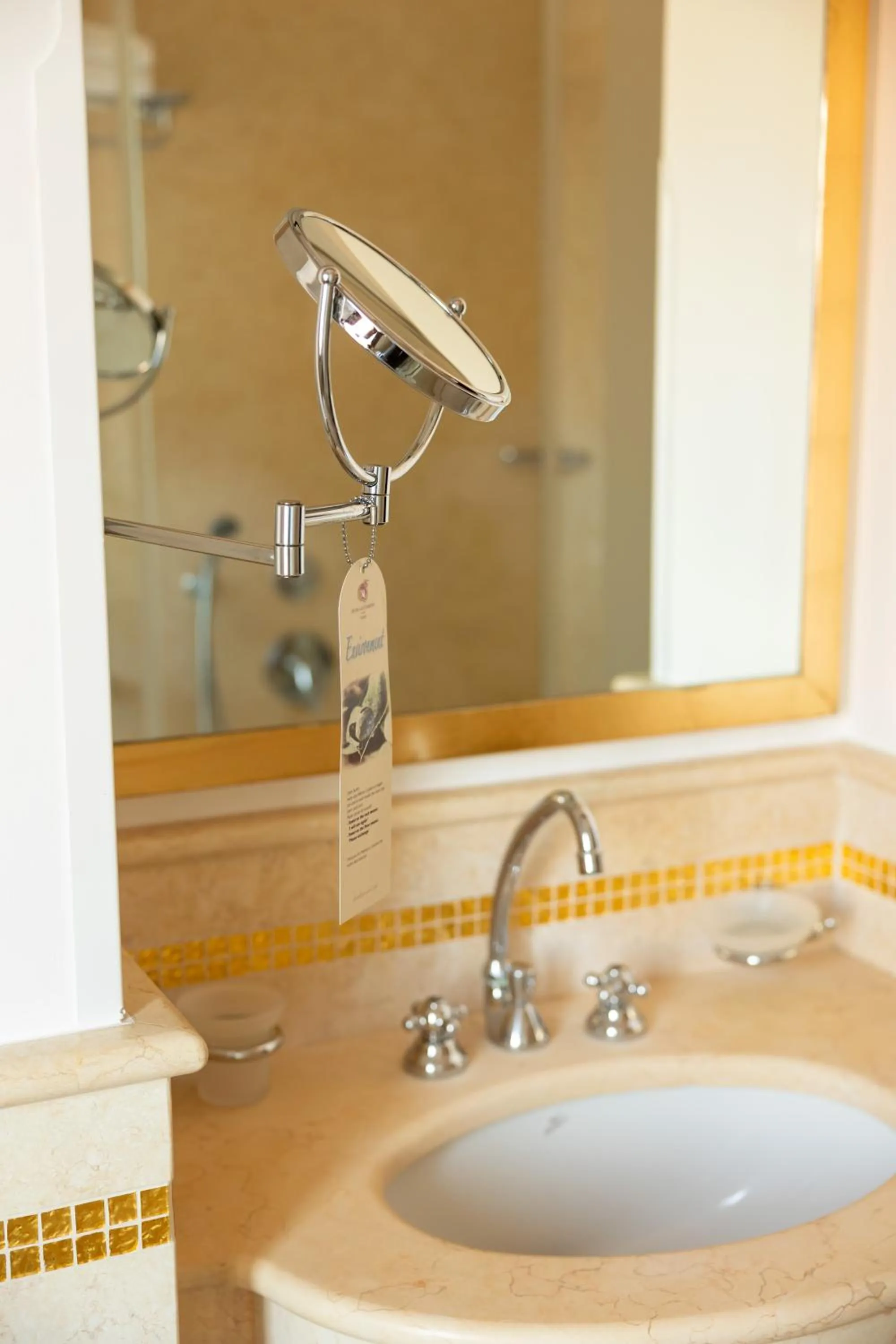 Bathroom in Hotel A La Commedia