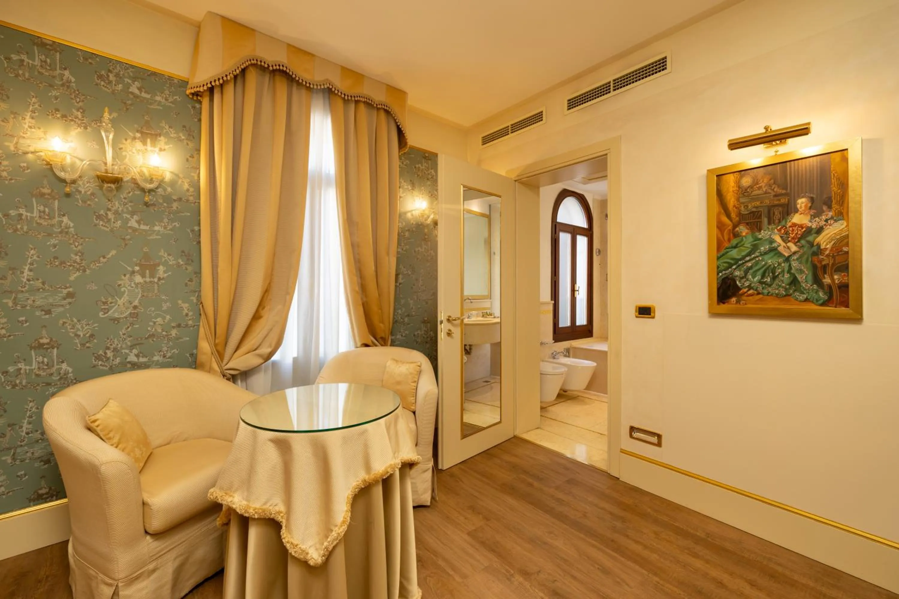 Bedroom, Bed in Hotel A La Commedia