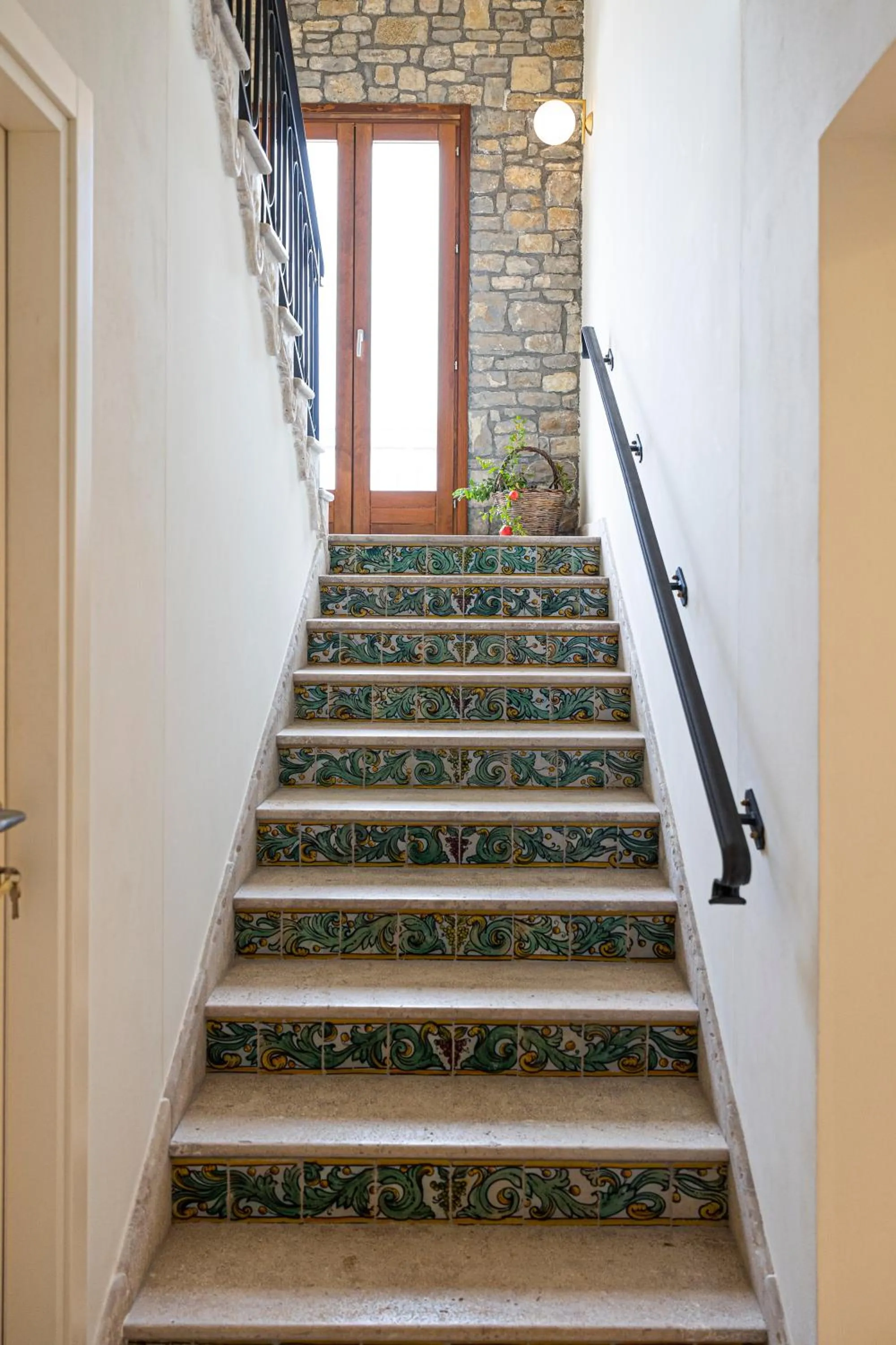 Decorative detail in La Corte del Sole