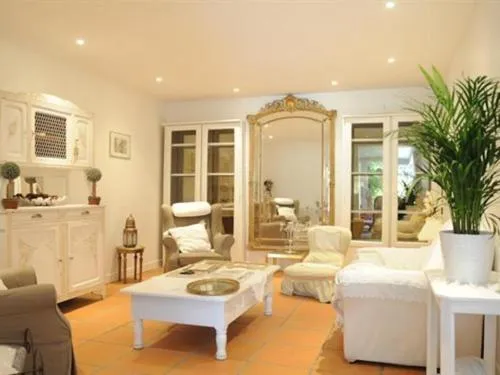 Living room in Chambre d'Hôtes Villa Ambrosia et Spa