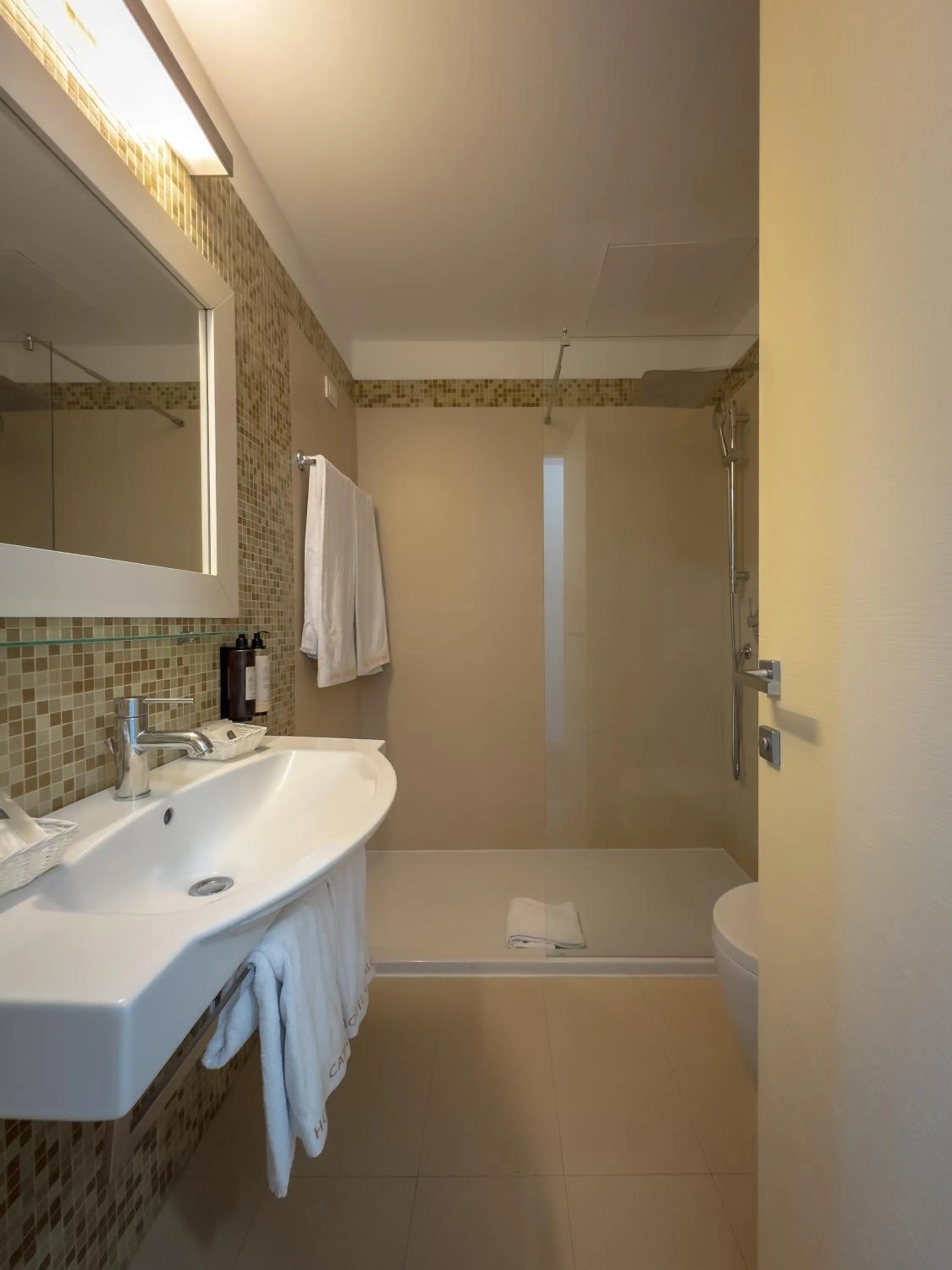 Bathroom in Hotel Catalunya