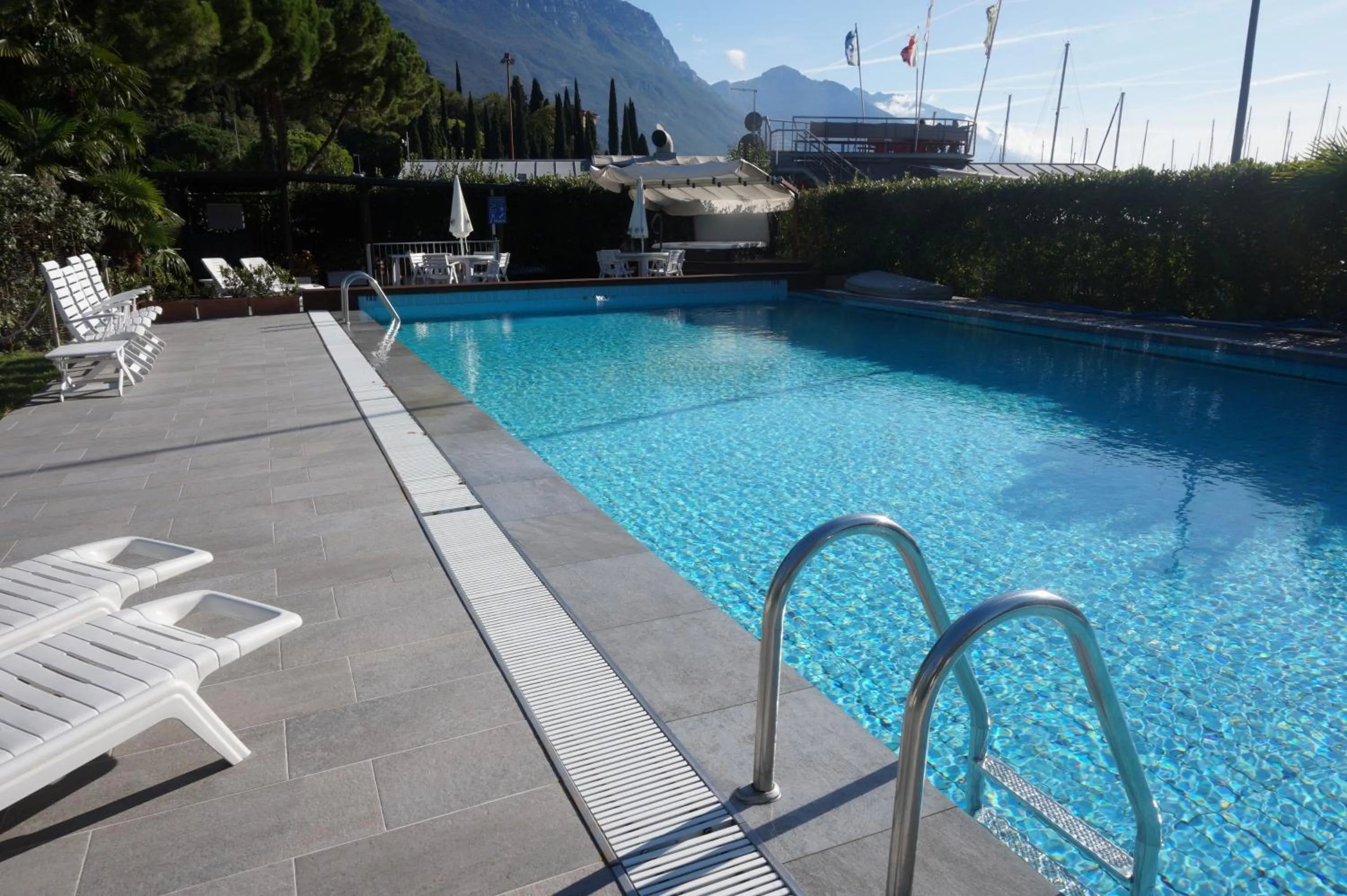 Swimming pool in Hotel Riviera