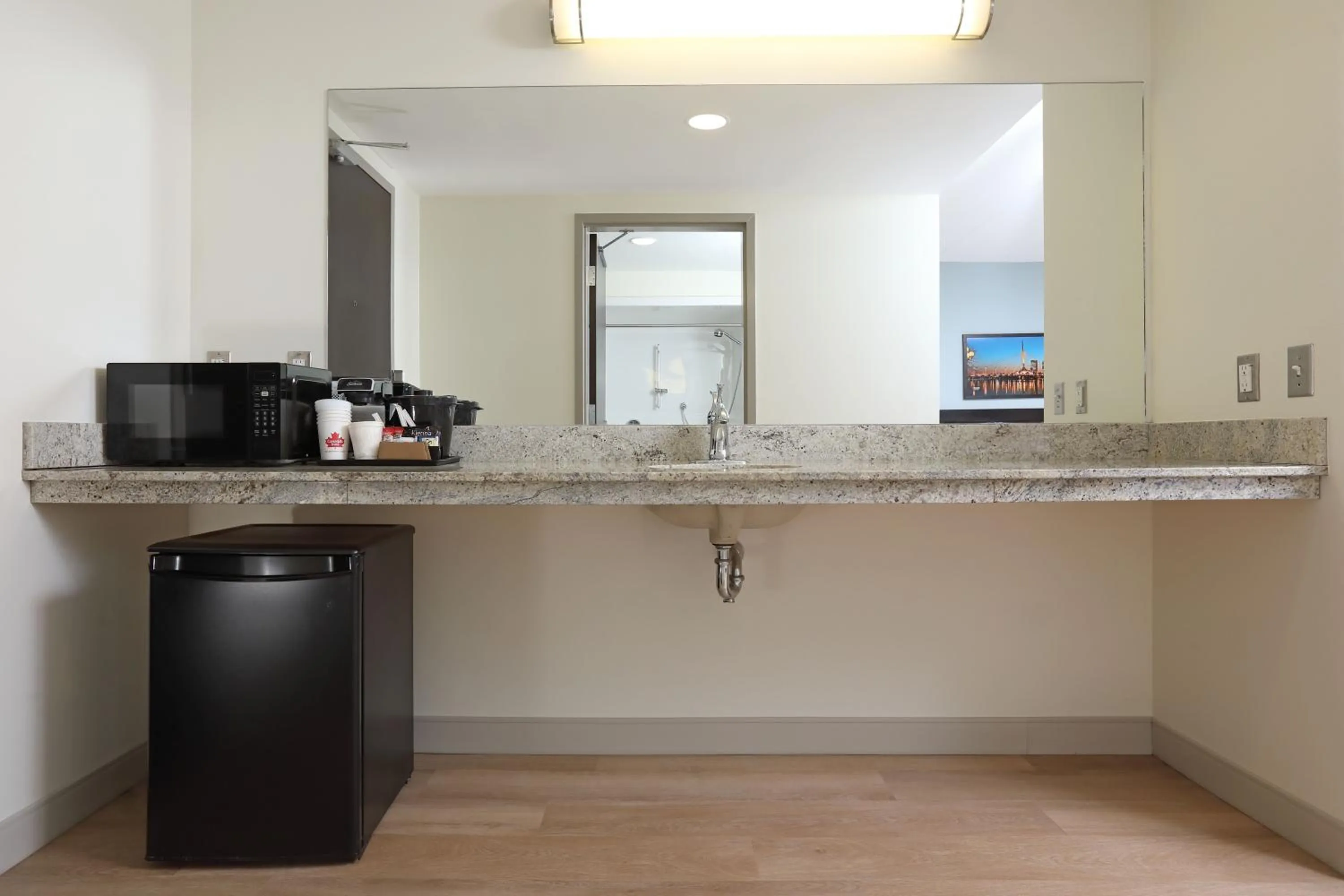 Coffee/tea facilities in Canad Inns Health Sciences Centre