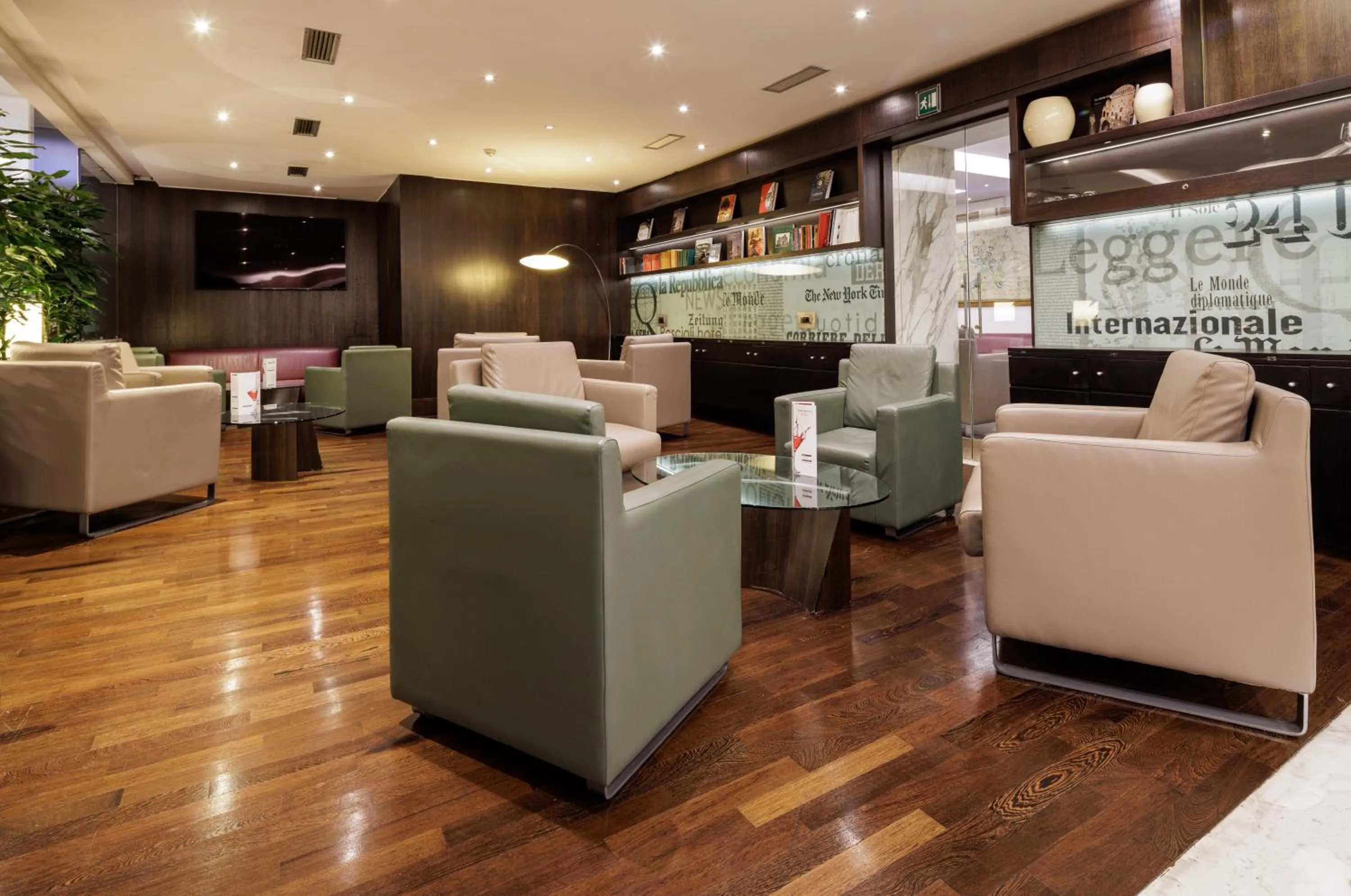 Lounge or bar in Best Western Plus Hotel Universo