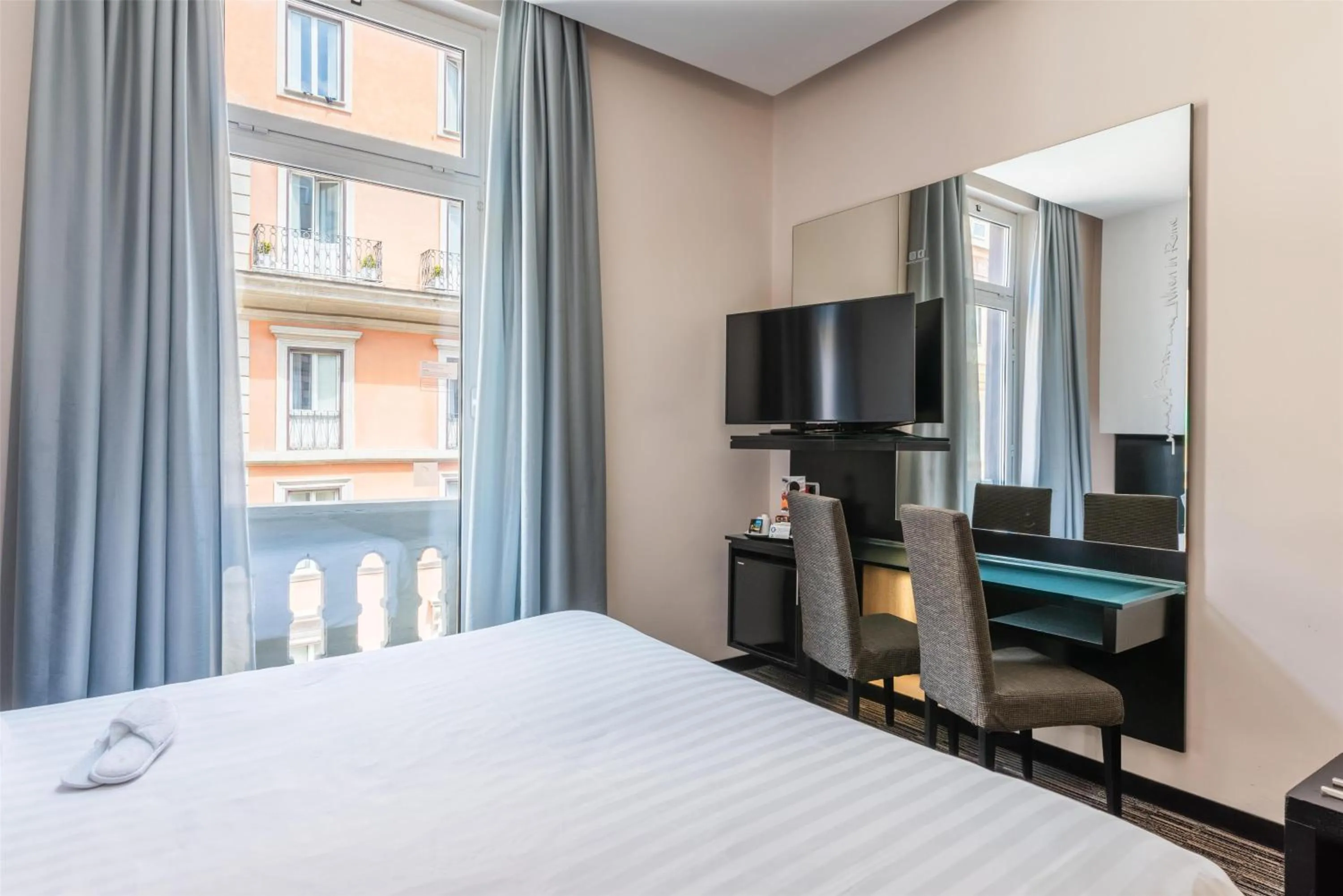 Bedroom, Bed in Best Western Plus Hotel Universo