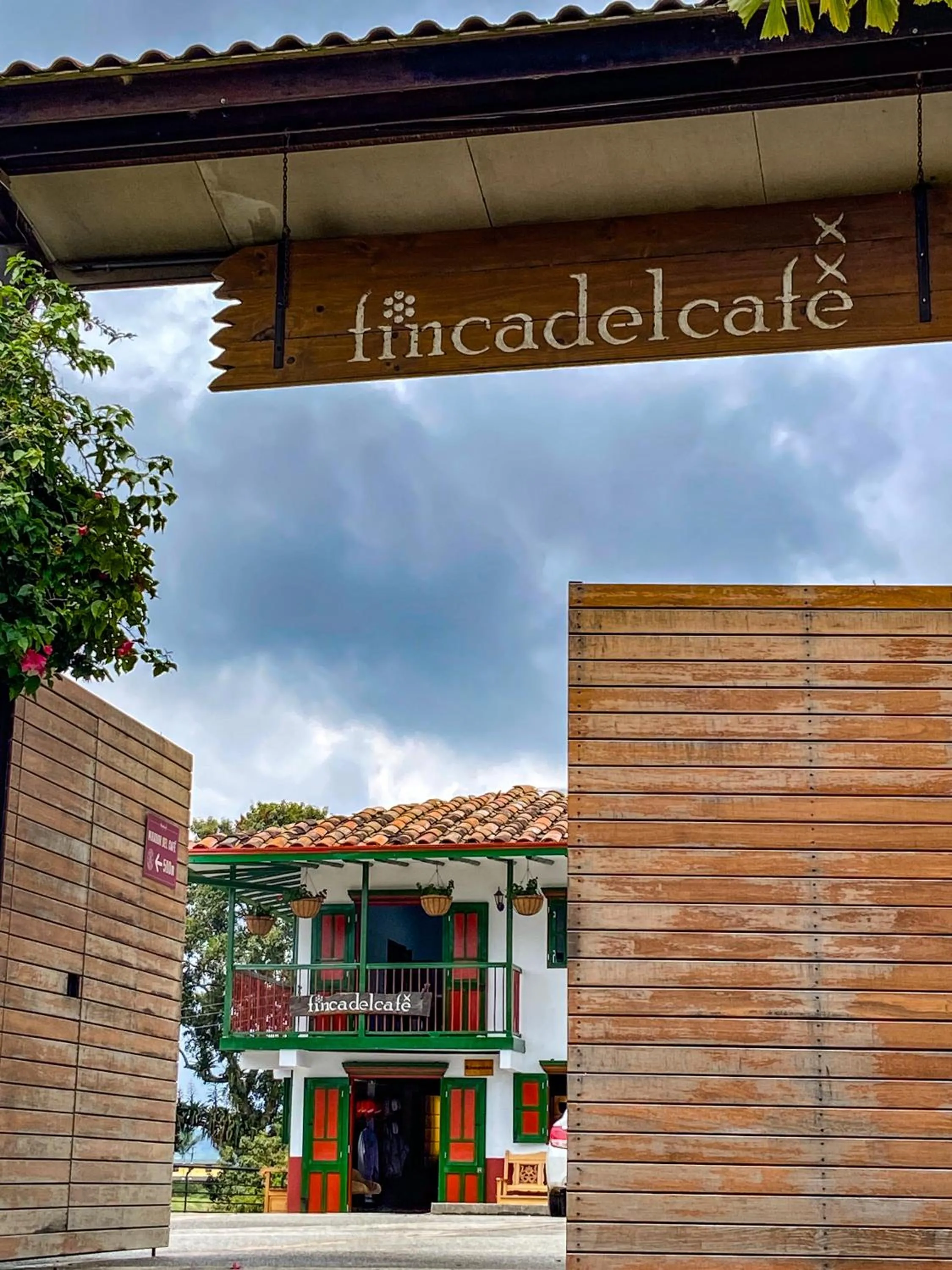 Property building in Finca del Café - Casa Typica