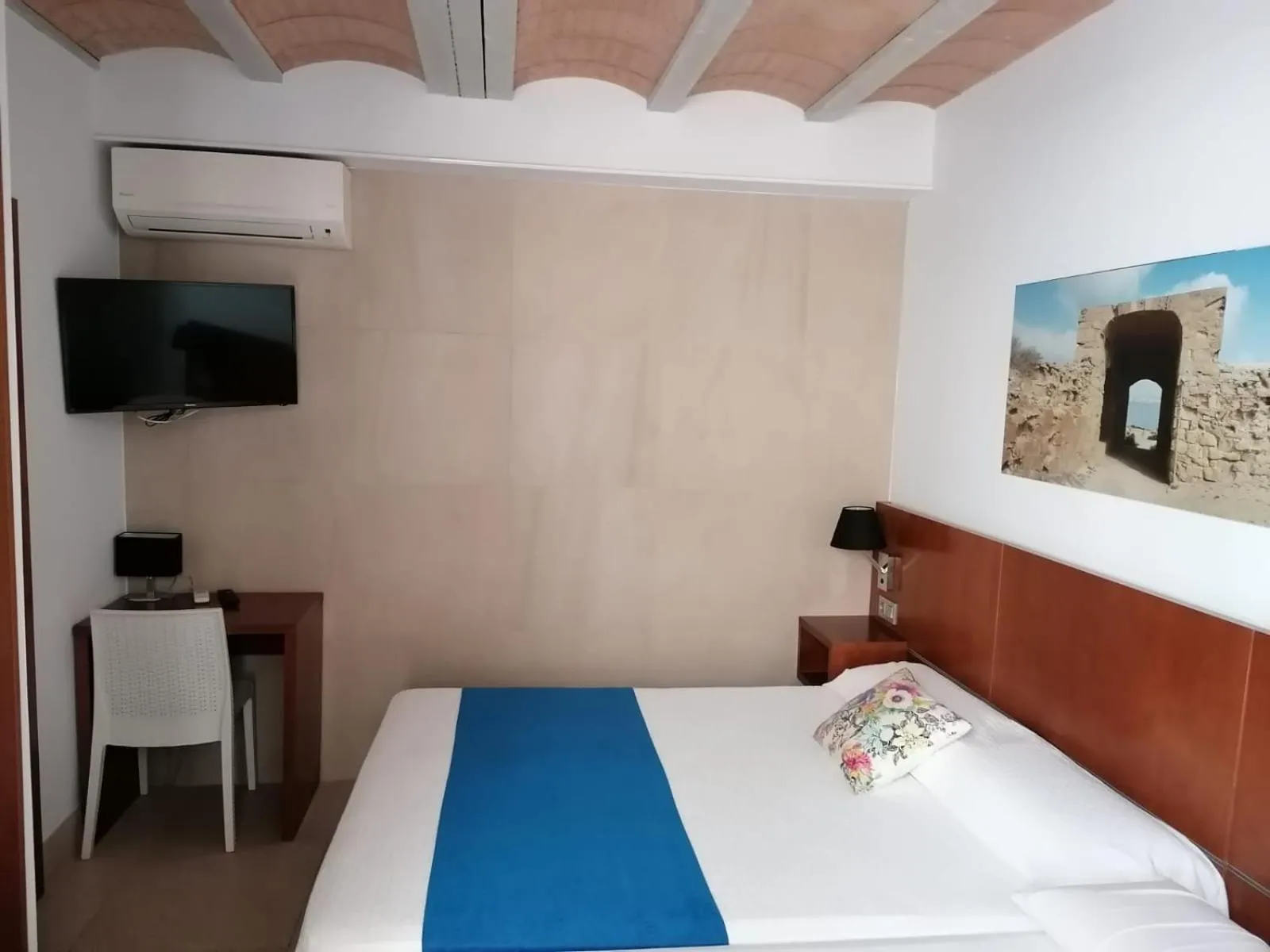 Bed in HOTEL ISLA PLANA