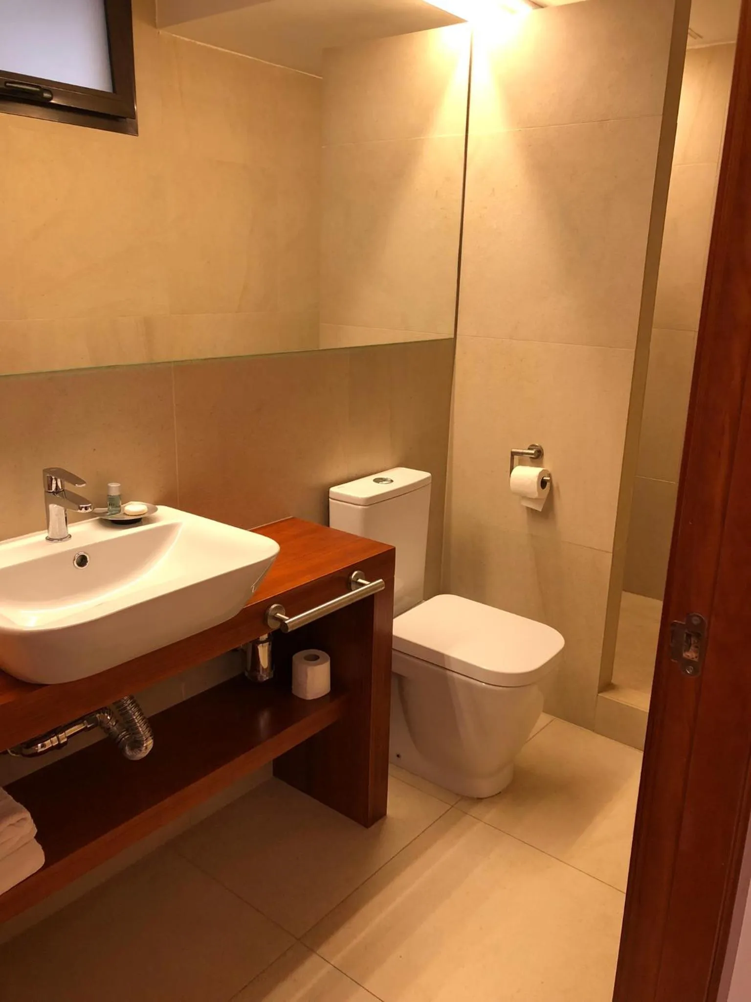 Bathroom in HOTEL ISLA PLANA