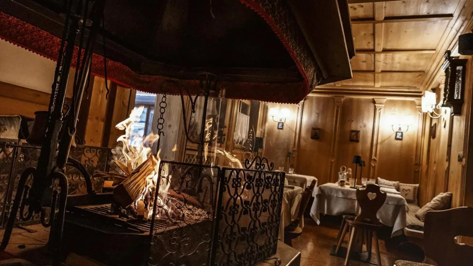 Restaurant/places to eat in Monaco Sport Hotel