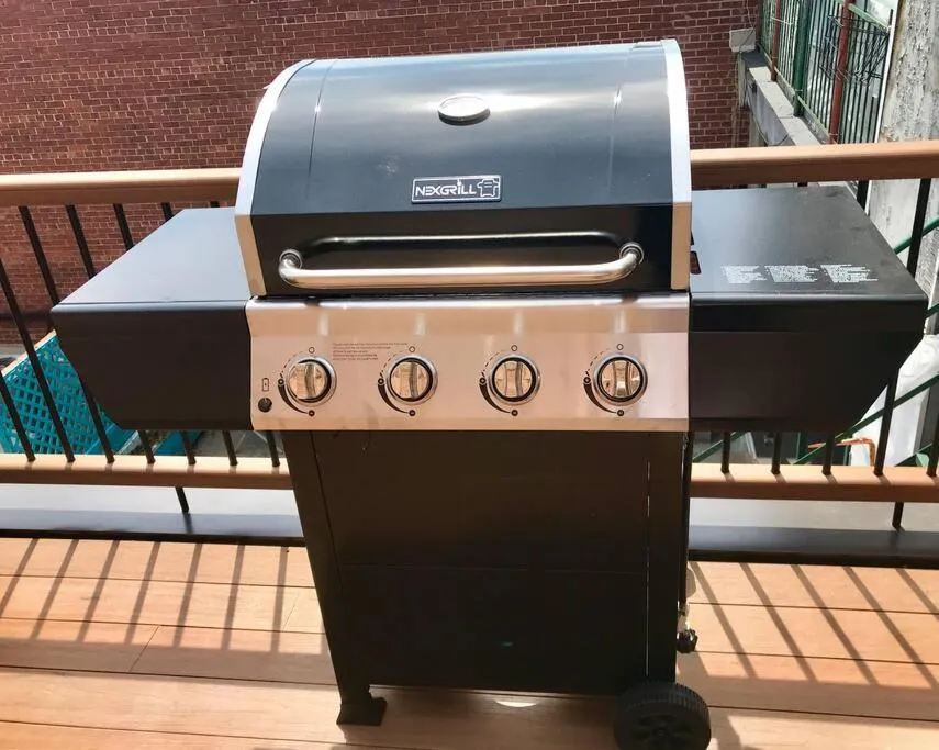 BBQ facilities in MtlVacationRentals - MTL ZOO