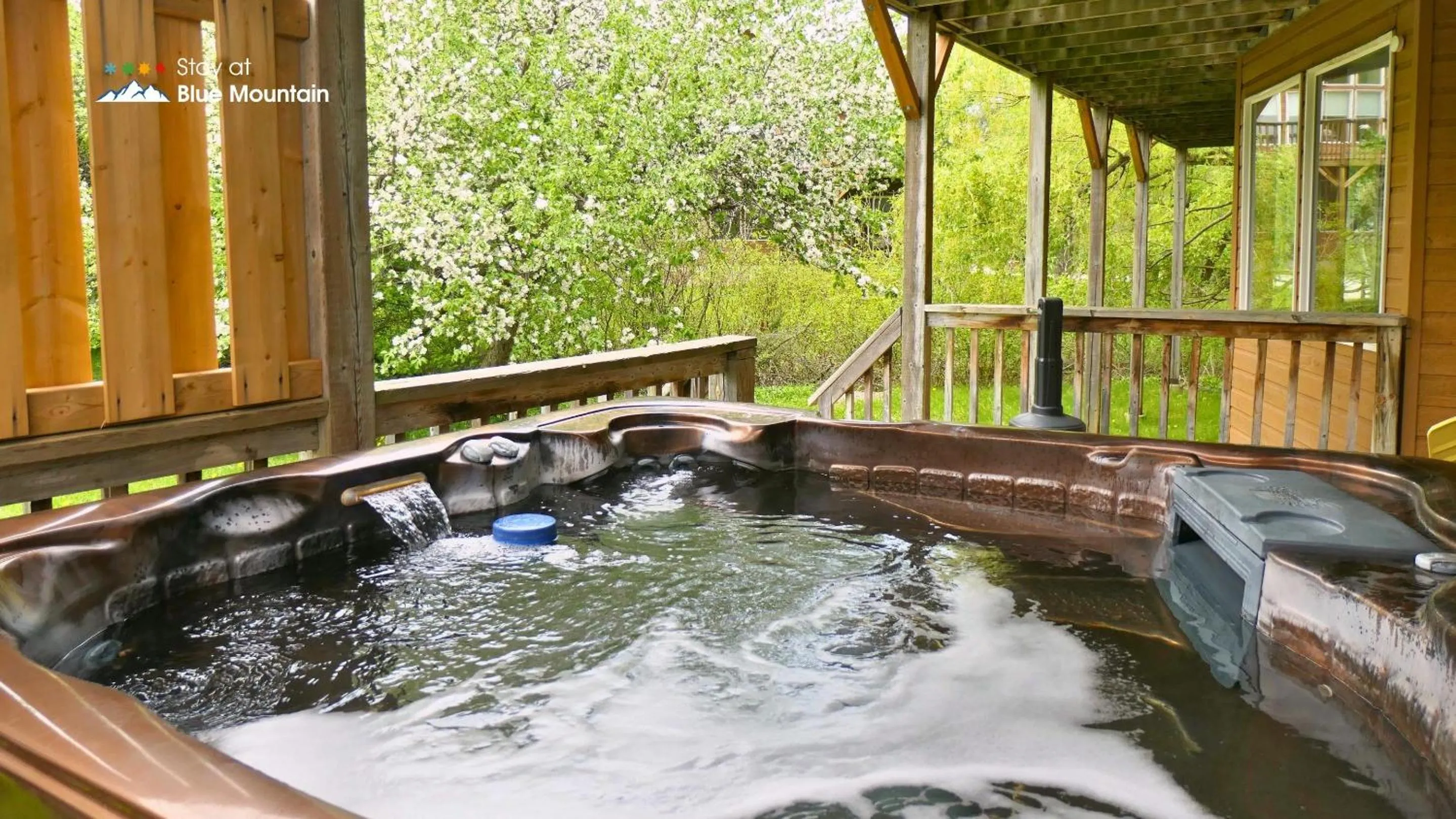 Hot Tub in Summit Ridge 1