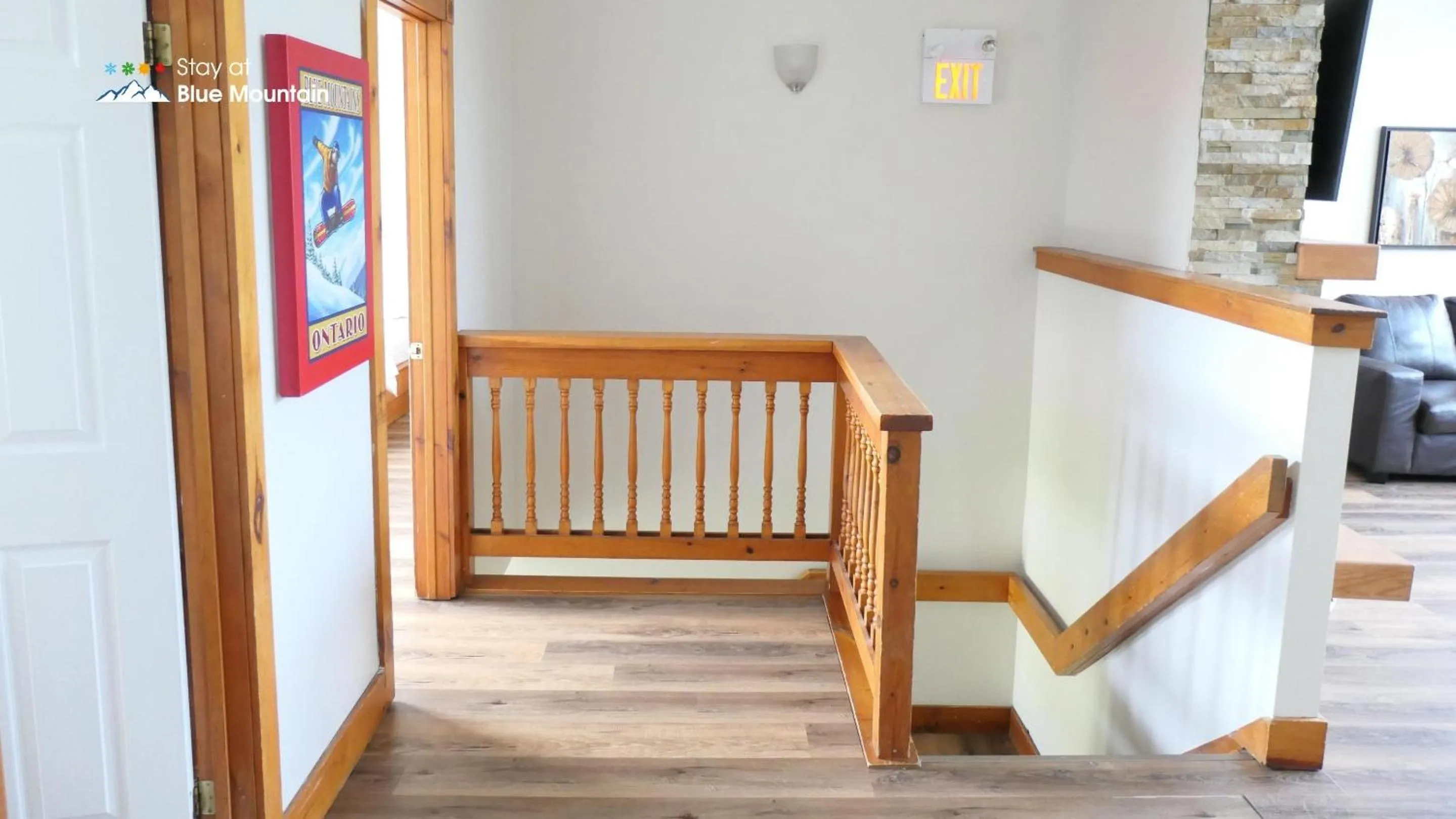 Living room in Summit Ridge 1