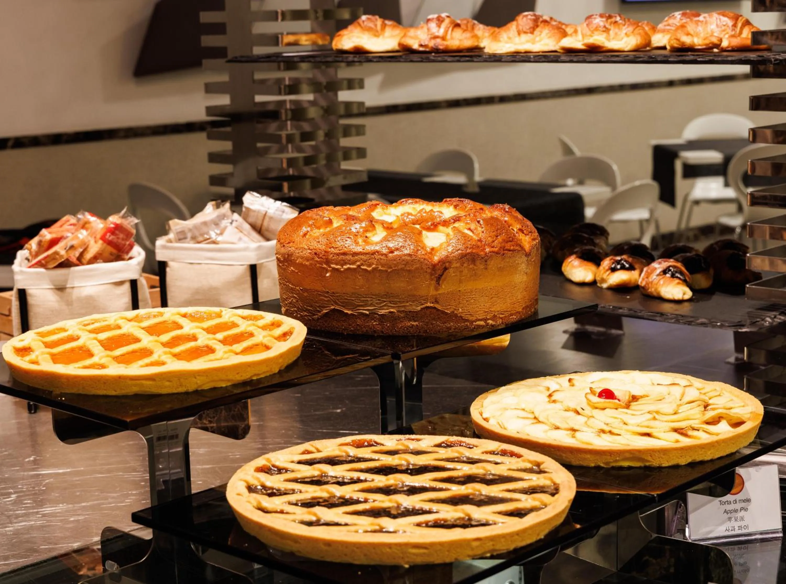 Restaurant/places to eat in Best Western Premier Hotel Royal Santina