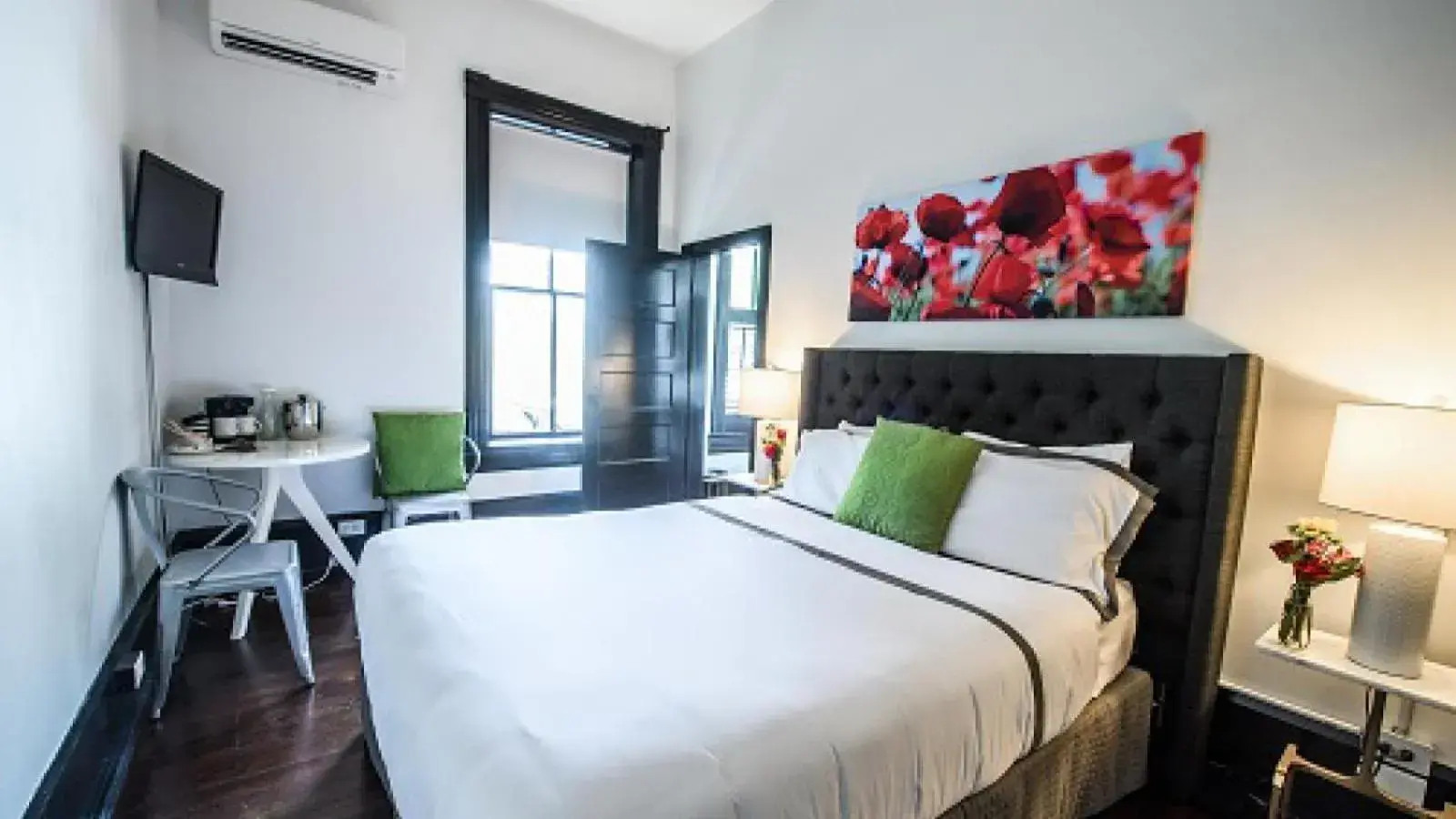 Queen Room in Hotel Giles Queen Room in Hotel Giles