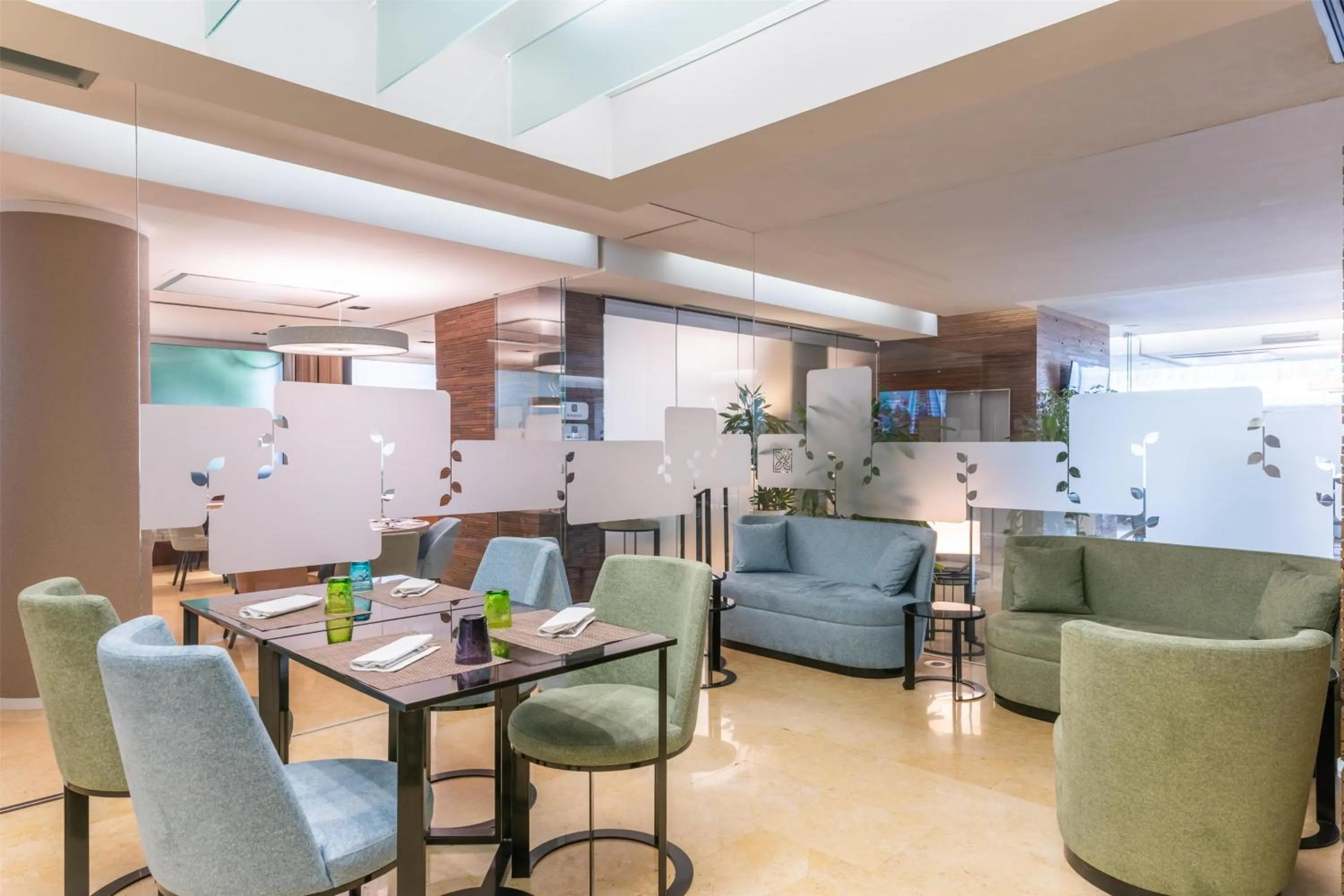 Restaurant/places to eat in Hilton Garden Inn Rome Claridge